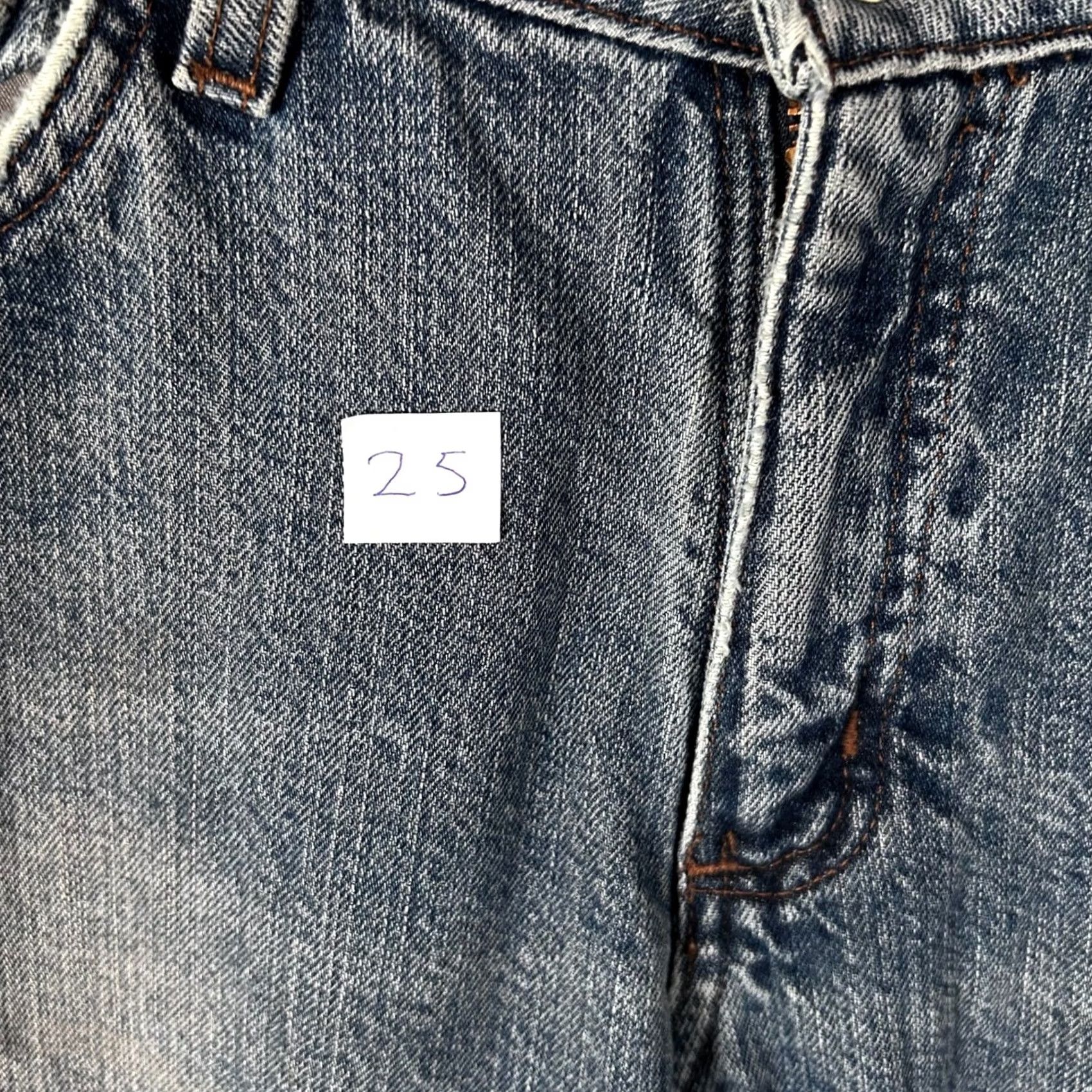 Carhartt VINTAGE Carhartt Jeans Medium Wash Denim Distressed Straight Leg 30x31 Size US 29 - 2 Thumbnail