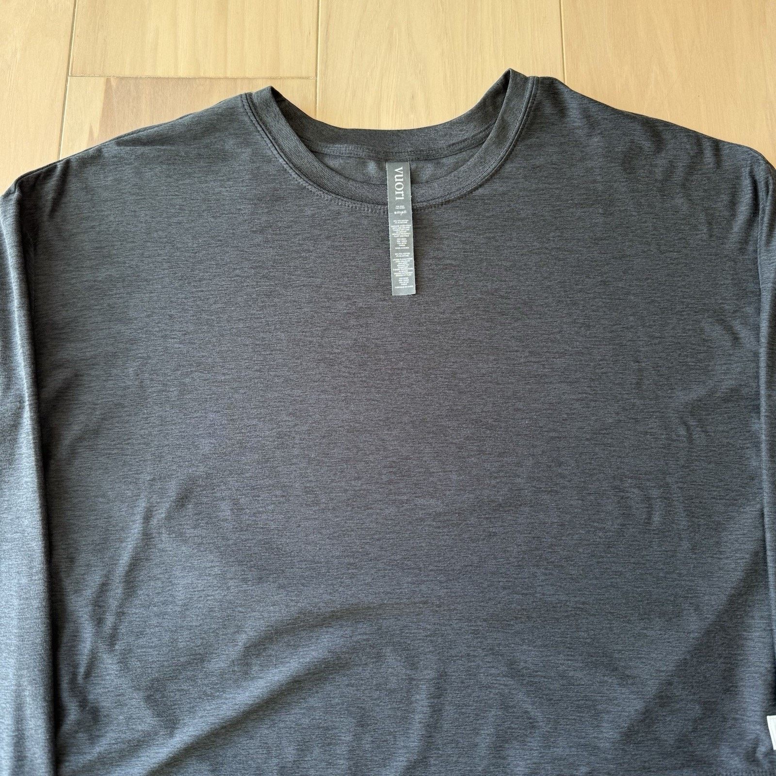 Vuori Vuori Halo Shirt Women's S Black Long Sleeve Yoga Size S / US 4 / IT 40 - 3 Thumbnail