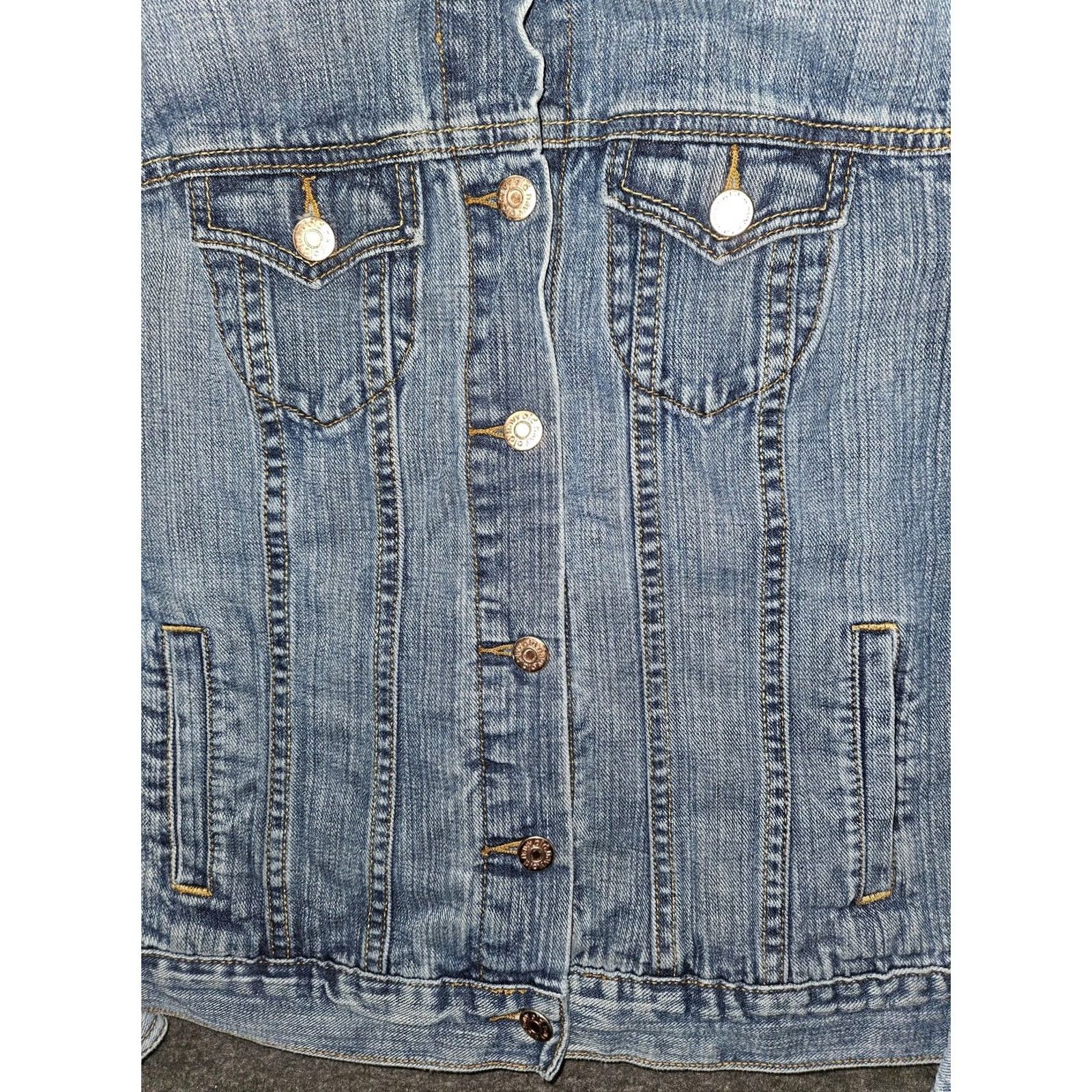 Old Navy Old Navy Jacket Womens L Blue Denim Button Front Casual Trucker Jacket Size 36" / US 14 / IT 50 - 7 Thumbnail