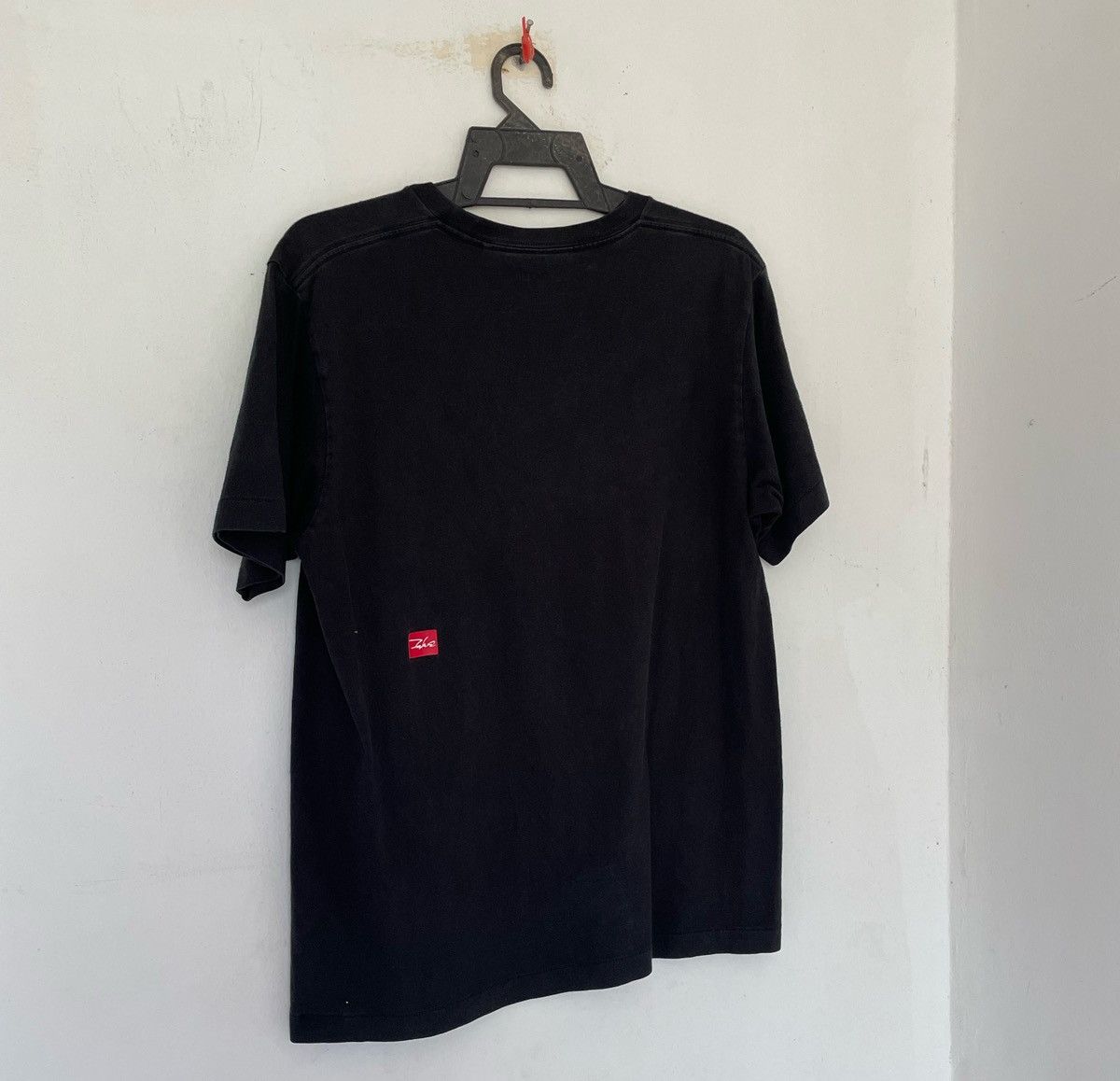 Futura UNIQLO FUTURA LABOROTORIES TEE Size US L / EU 52-54 / 3 - 2 Thumbnail
