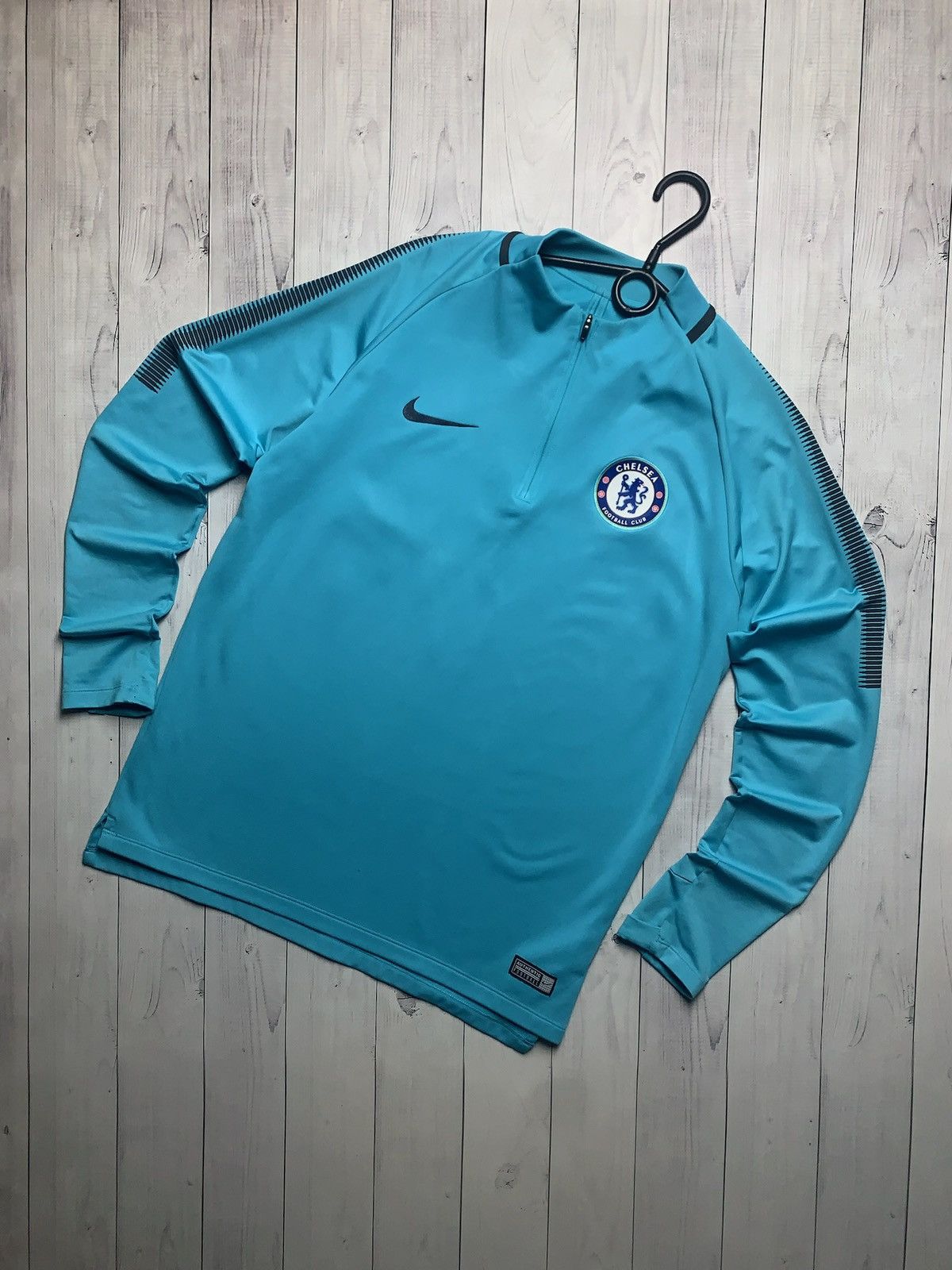 Nike × Vintage Vintage Nike Chelsea soccer sweatshirt blue size M Size US M / EU 48-50 / 2 - 1 Thumbnail