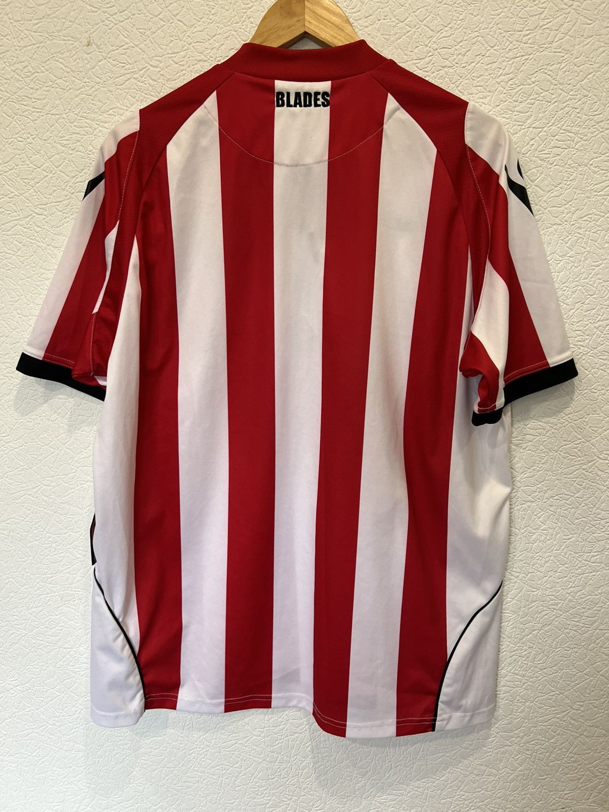 Macron Sheffield United Macron 2010/2011 Home Kit Soccer Jersey Size US L / EU 52-54 / 3 - 9 Thumbnail