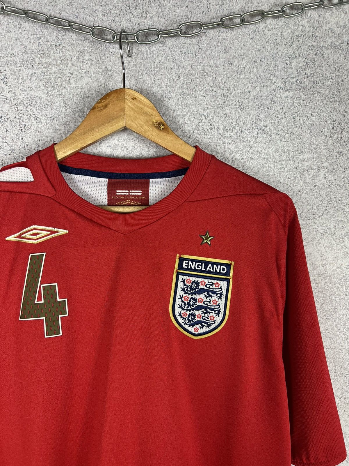 Umbro Vintage Umbro England Gerrard 2007 Home Soccer Jersey Shirt Size US L / EU 52-54 / 3 - 4 Thumbnail
