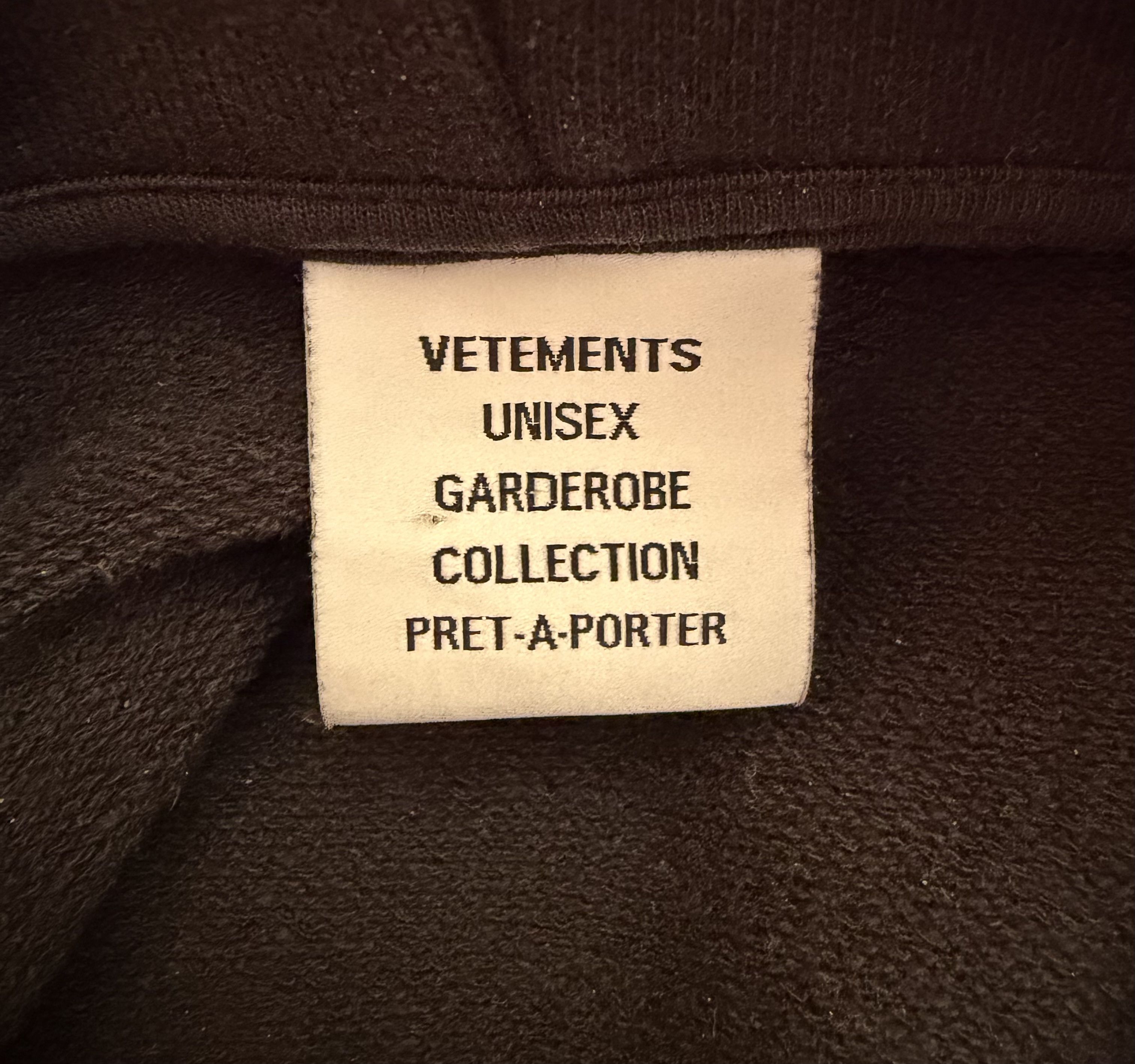 Vetements Vetements Hoodie Frienldy Logo black Great condition Size US S / EU 44-46 / 1 - 6 Thumbnail