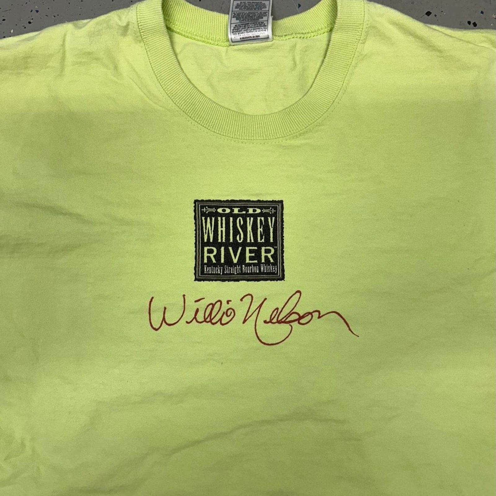 Fruit Of The Loom VTG Willie Nelson whiskey River t-shirt Size US XL / EU 56 / 4 - 2 Thumbnail