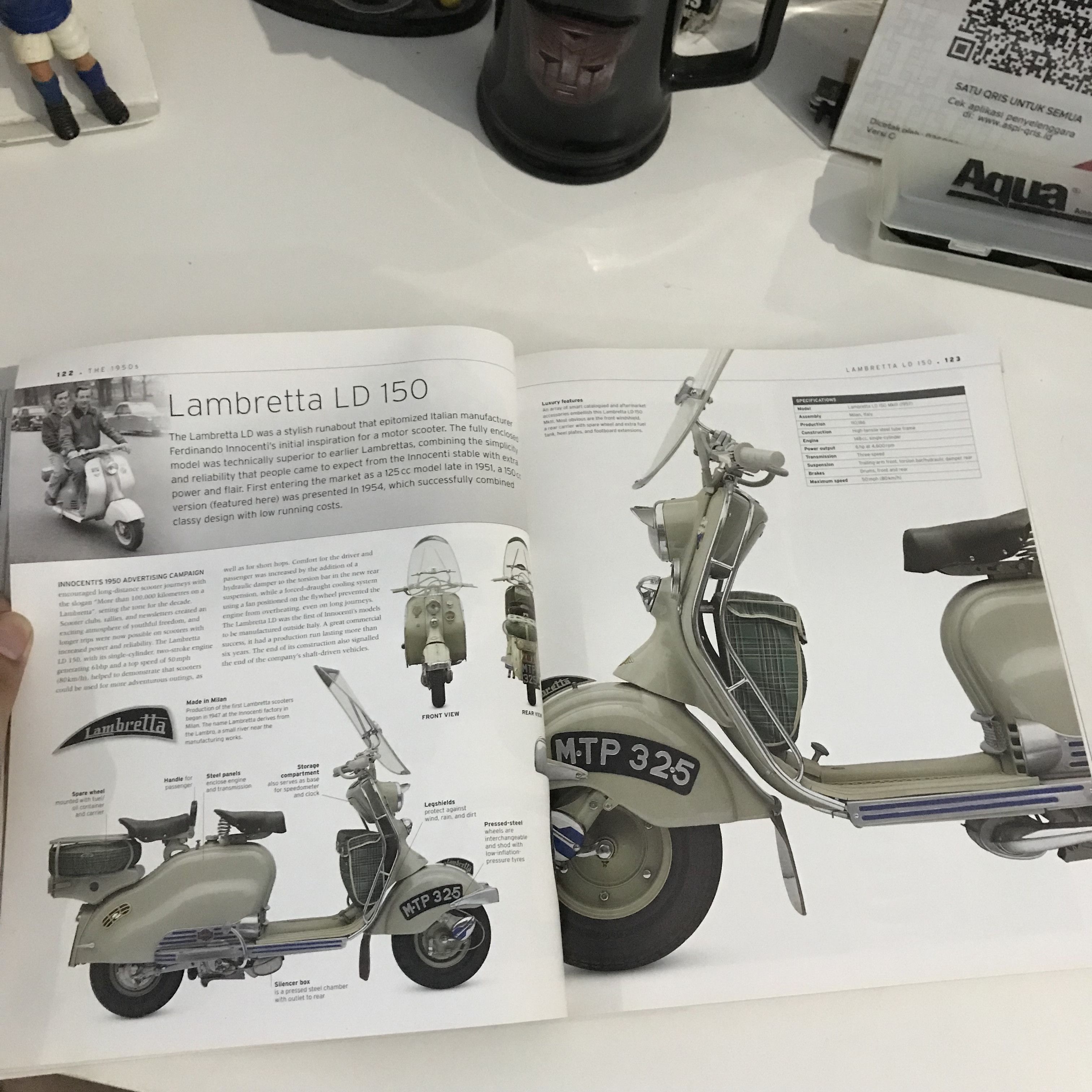 Indian Motorcycle Motorcycle The Definitive Visual History by DK Publishing Size ONE SIZE - 5 Thumbnail