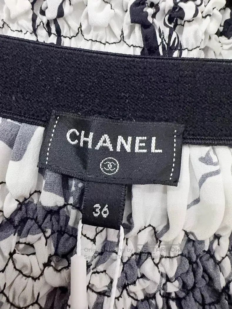 Chanel Chanel Pleated skirts and trousers Size 24" / US 00 / IT 34 - 4 Thumbnail