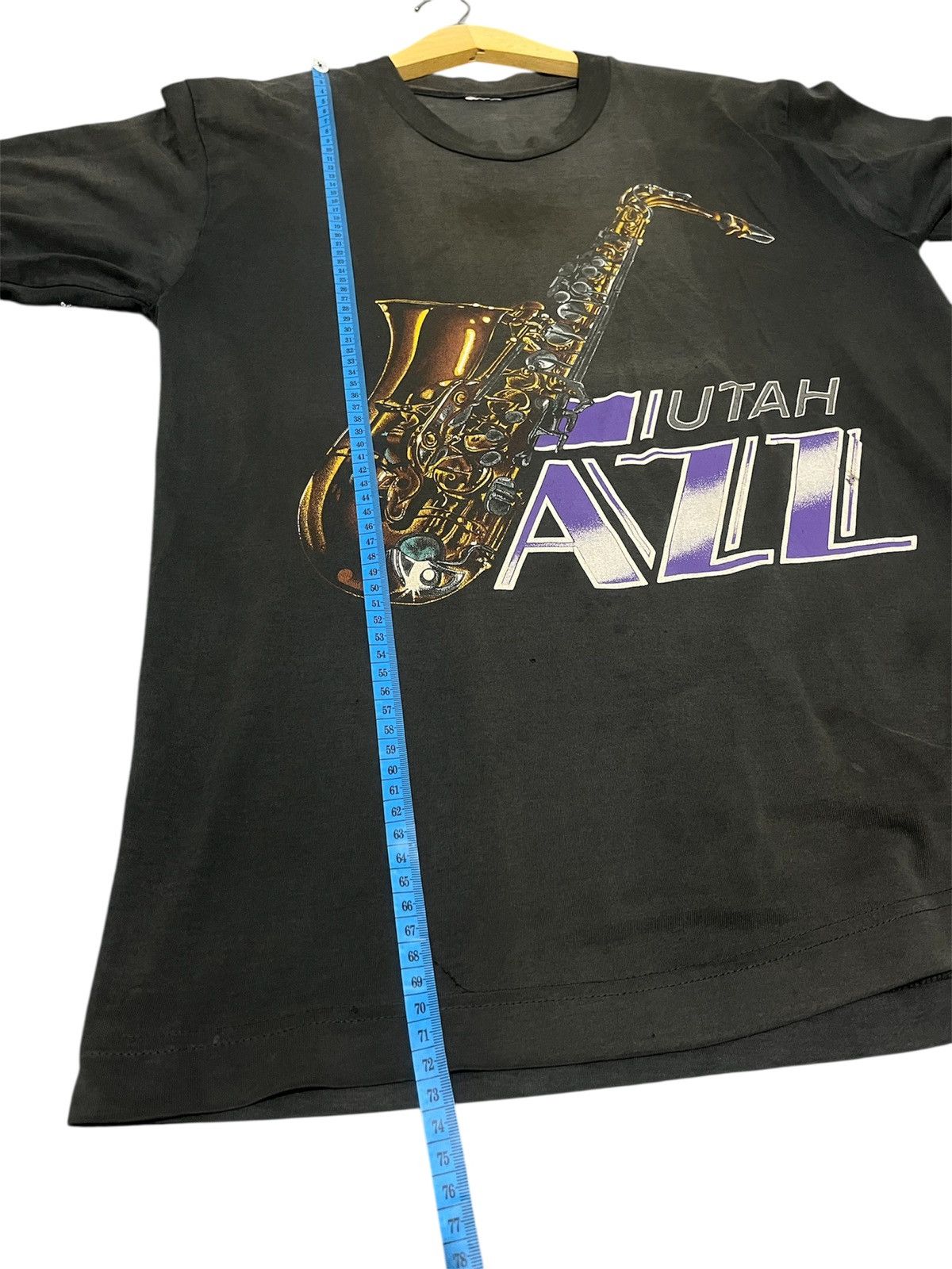 Japanese Brand Vintage 90s Utah Jazz Saxophone Graphic Faded Black Size US L / EU 52-54 / 3 - 5 Thumbnail