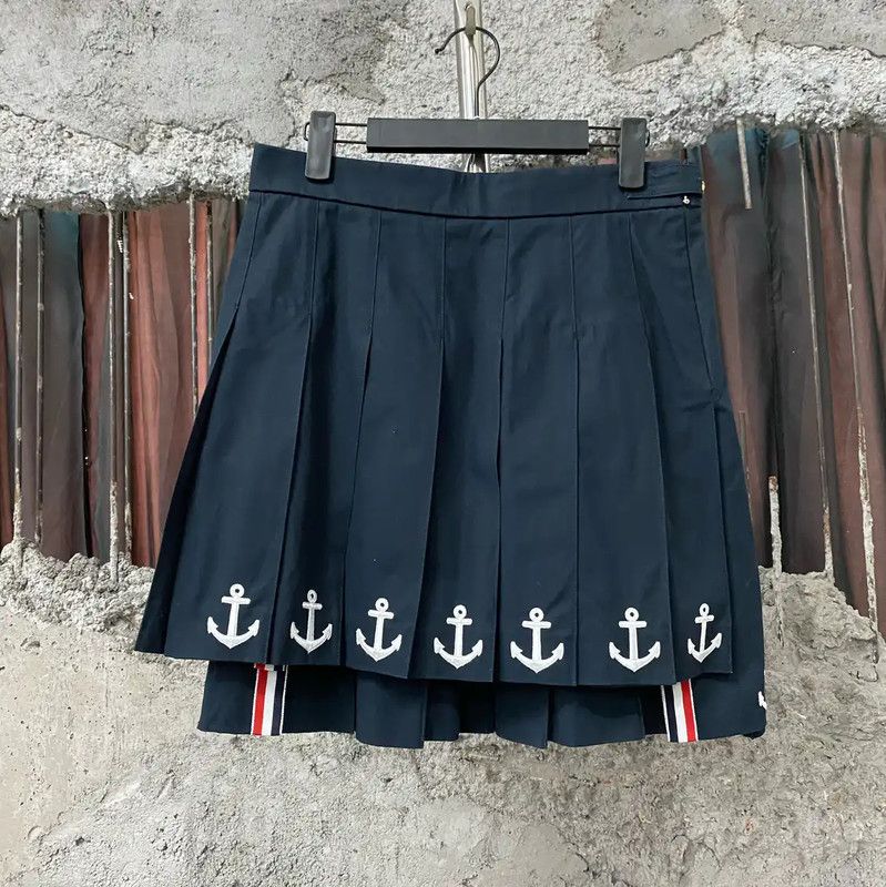 Thom Browne Thom Browne Navy Pleated Skirt for Summer 0089 Size 26" / US 2 / IT 38 - 1 Thumbnail