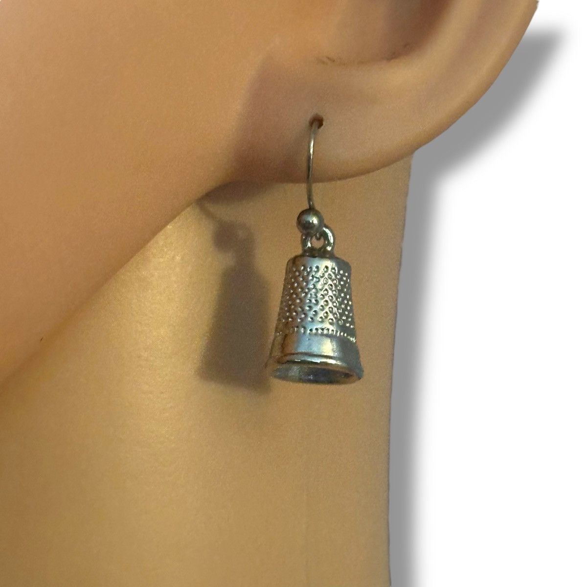 Other Silver tone sewing thimble dangle earrings Size ONE SIZE - 2 Thumbnail