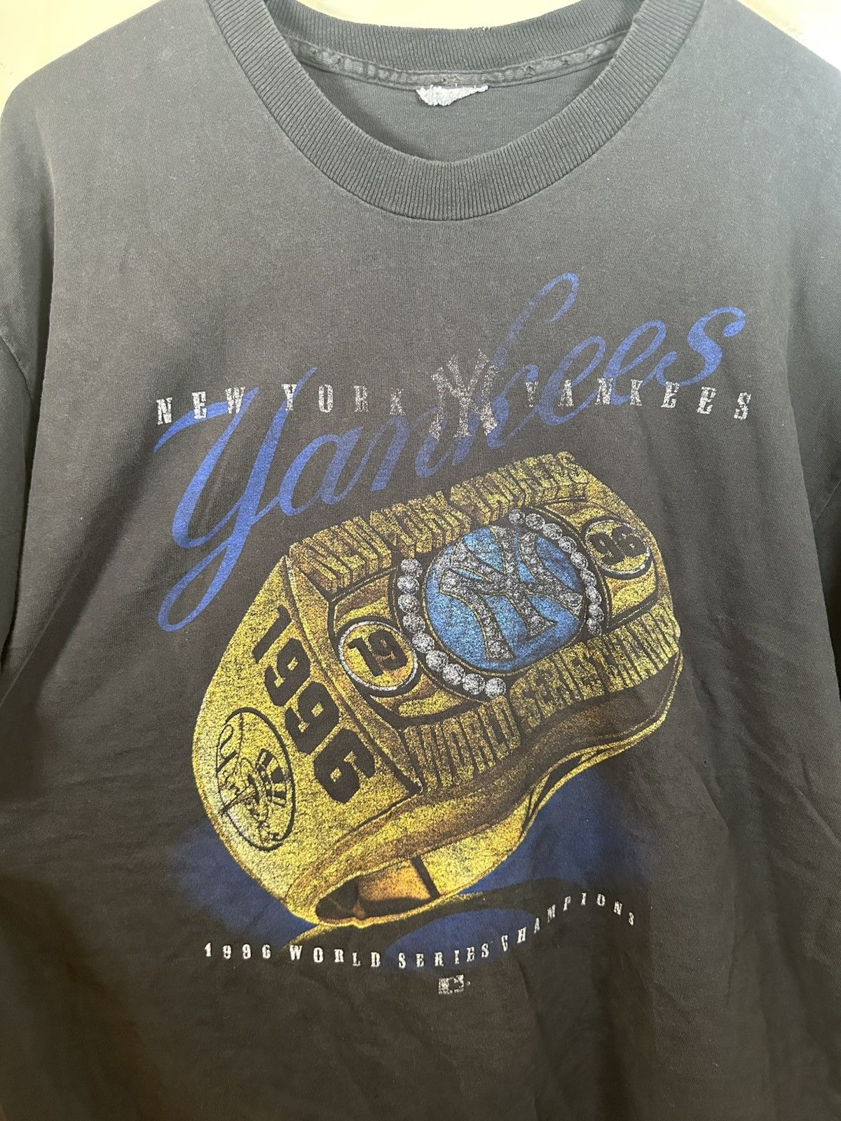 Vintage Yankees 1996 World Champions tee Size US XL / EU 56 / 4 - 3 Thumbnail