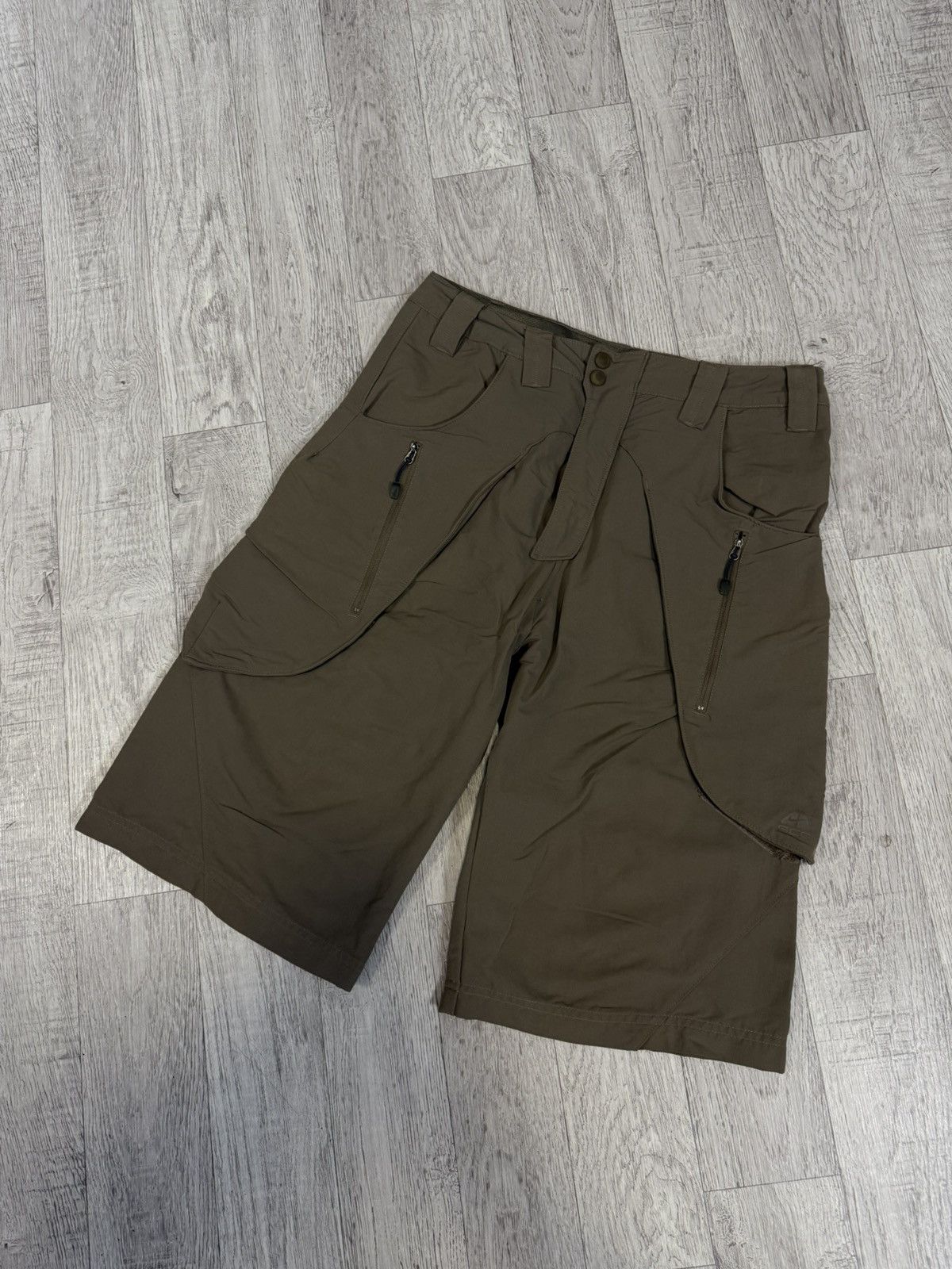 Nike ACG Nike ACG vintage shorts Size US 32 / EU 48 - 1 Thumbnail