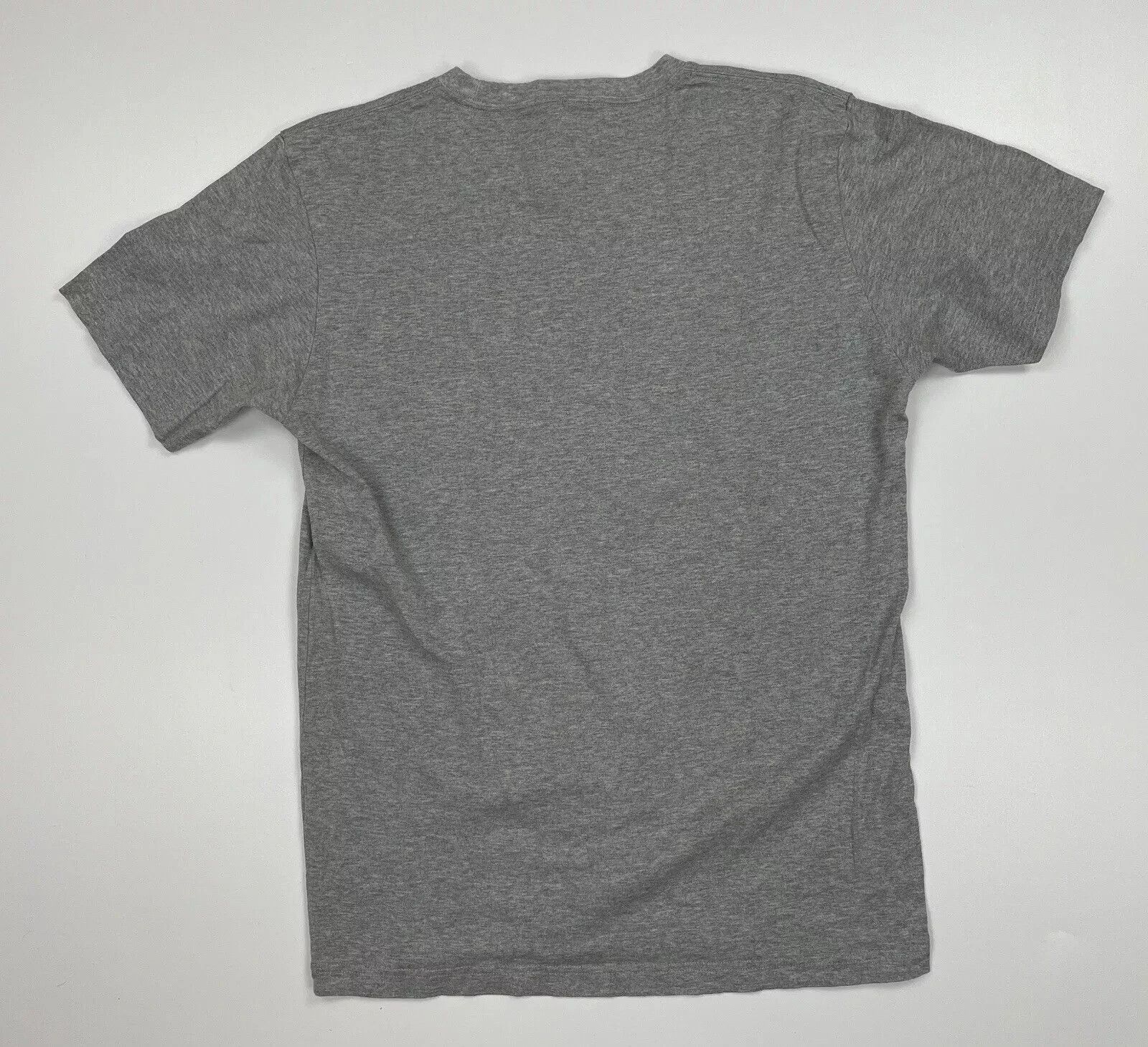 Uniqlo Uniqlo x One Piece Monkey D. Luffy Shirt Tee Gray Size US L / EU 52-54 / 3 - 10 Thumbnail
