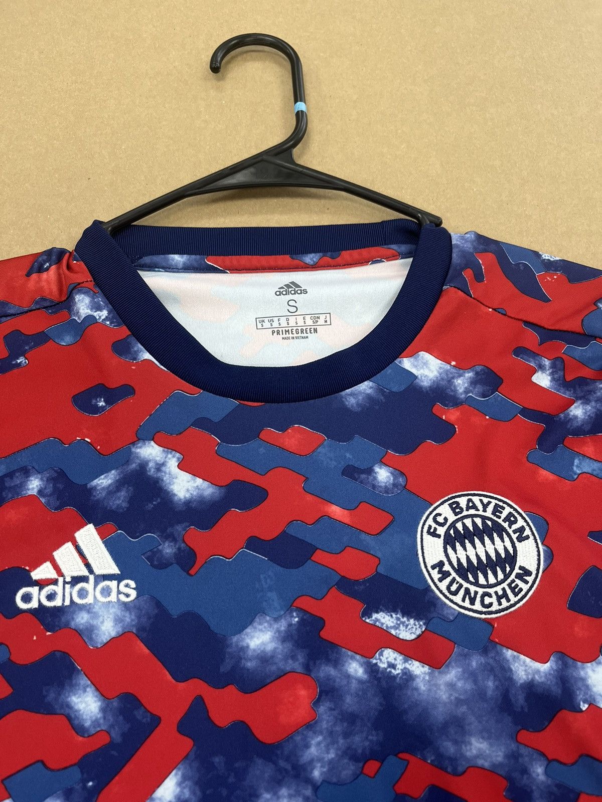 Adidas Adidas Bayern Munich Pre Match Jersey Size US S / EU 44-46 / 1 - 3 Thumbnail