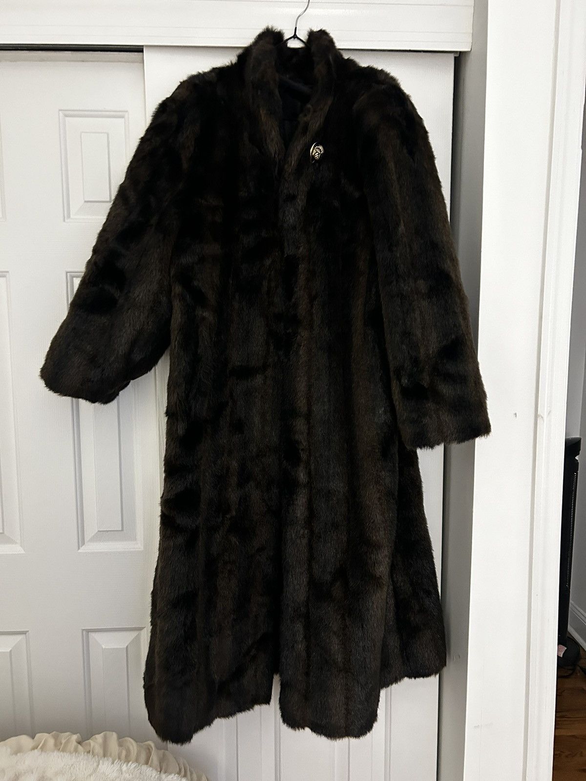 Vintage Long brown faux fur with gold button Size L / US 10 / IT 46 - 2 Thumbnail