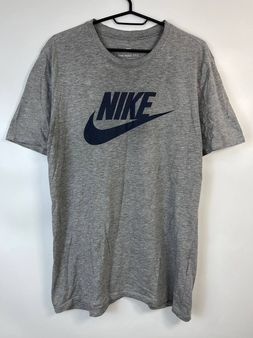 Nike NIKE TEE ATHLETIC CUT LOGO GRAY T-SHIRT MENS SIZE M Size US M / EU 48-50 / 2 - 1 Thumbnail