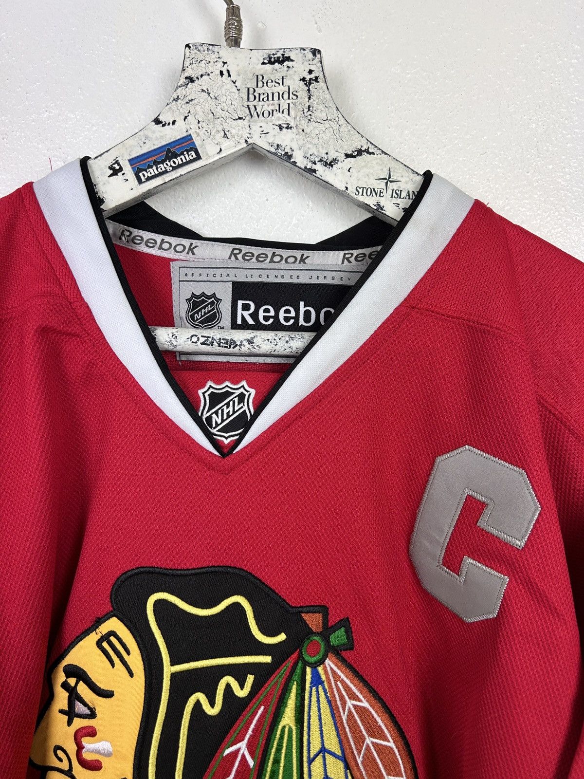NHL BNWT Reebok NHL Chicago Blackhawks #19 Toews Jersey Size US XXL / EU 58 / 5 - 2 Thumbnail