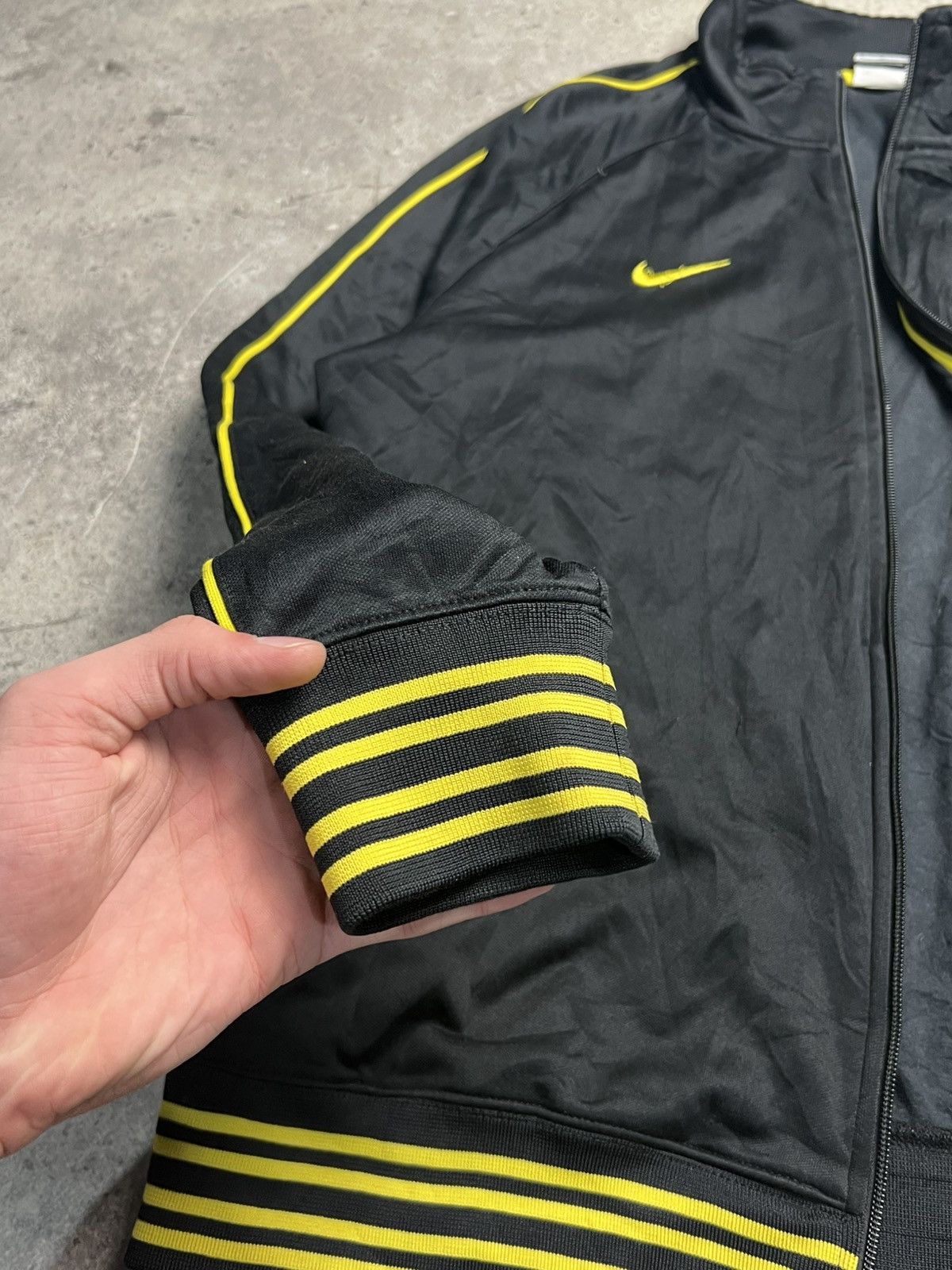 Nike Vintage Nike Barcelona track jacket size L Size US L / EU 52-54 / 3 - 11 Thumbnail
