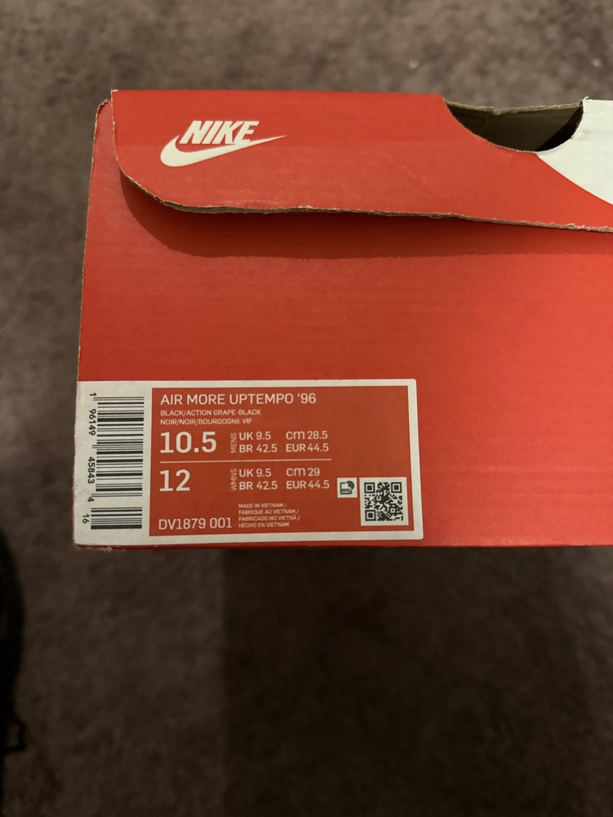 Nike Black and purple uptempo Size US 10.5 / EU 43-44 - 6 Thumbnail