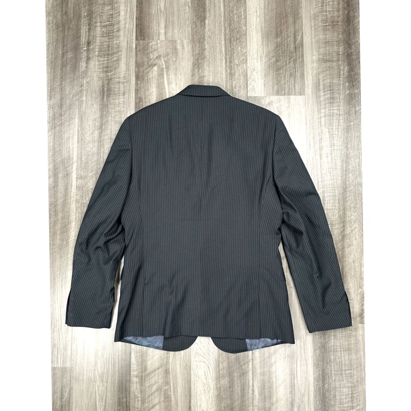 Avenue NHP Saks Fifth Avenue Pinstripe Athletic Performance Suit - 40R SHIRT? (Note: This is a formatting mistake. Provide corrected title.) Size 40R - 3 Thumbnail