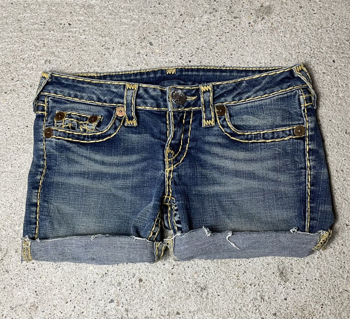 True Religion Jeans shorts True Religion vintage retro baggy opium 2k20 Size 32" / US 10 / IT 46 - 7 Thumbnail