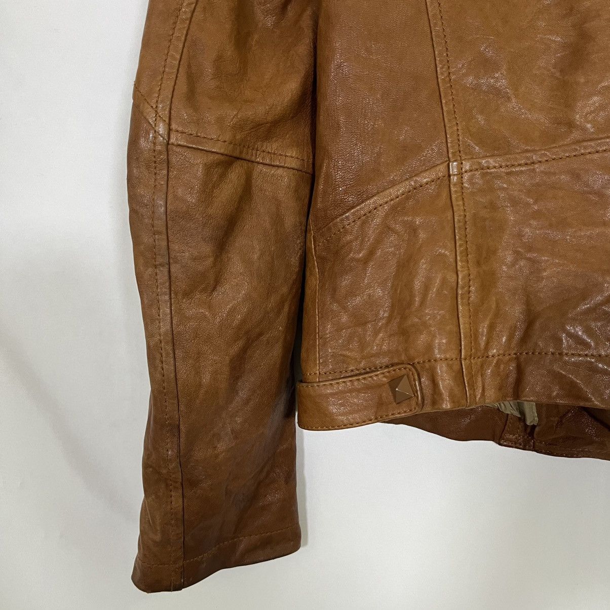 United Colors Of Benetton UNITED COLOUR OF BENETTON LEATHER JACKET Size US XS / EU 42 / 0 - 11 Thumbnail