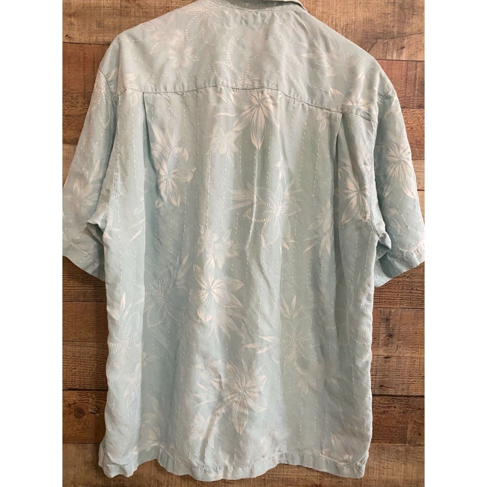 Tommy Bahama VINTAGE Tommy Bahama MEN'S HAWAIIAN SHIRT - Size L - 100% SILK - Blue - Floral - Button-Up - Short Sleeve - Aloha - Mens Size US L / EU 52-54 / 3 - 2 Thumbnail
