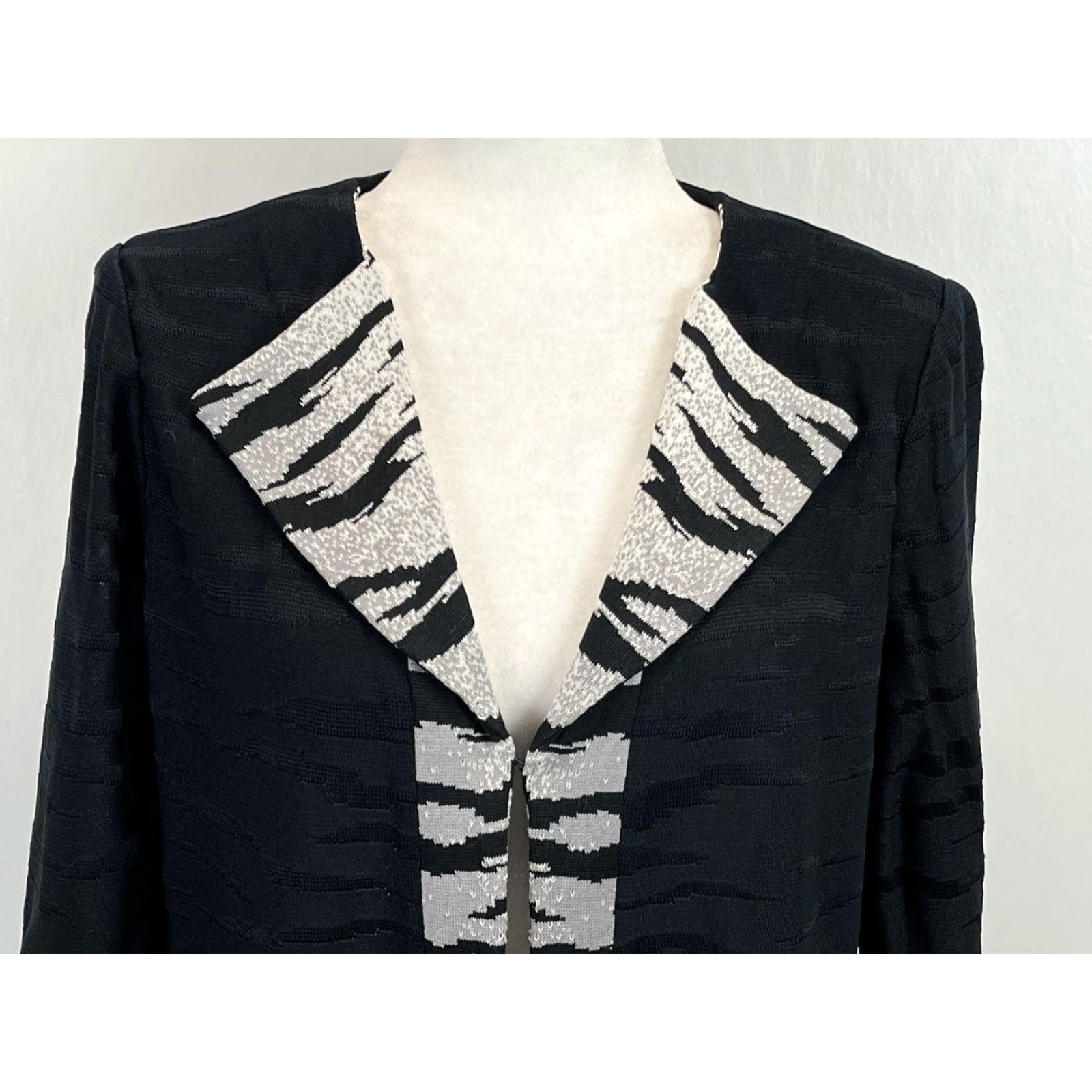 Vintage MING WANG Cardigan Sweater Womens Knit Black Size M EUC Single Clasp Size M / US 6-8 / IT 42-44 - 5 Thumbnail