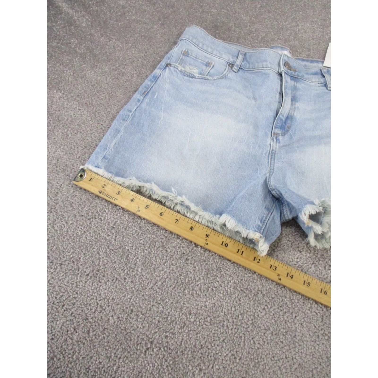Loft LOFT Vintage Cut-Off Denim Shorts Womens 31 Light Wash Blue 90s Casual Size 24" / US 00 / IT 34 - 4 Thumbnail