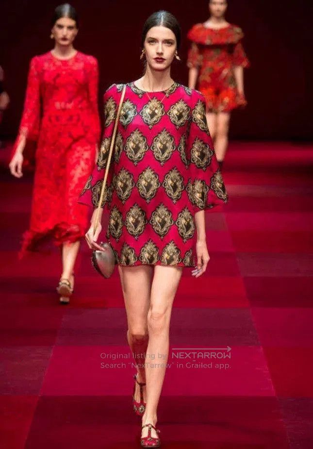 Dolce & Gabbana Dolce & Gabbana Runway Red Sacred Heart Dress. Size S / US 4 / IT 40 - 6 Thumbnail