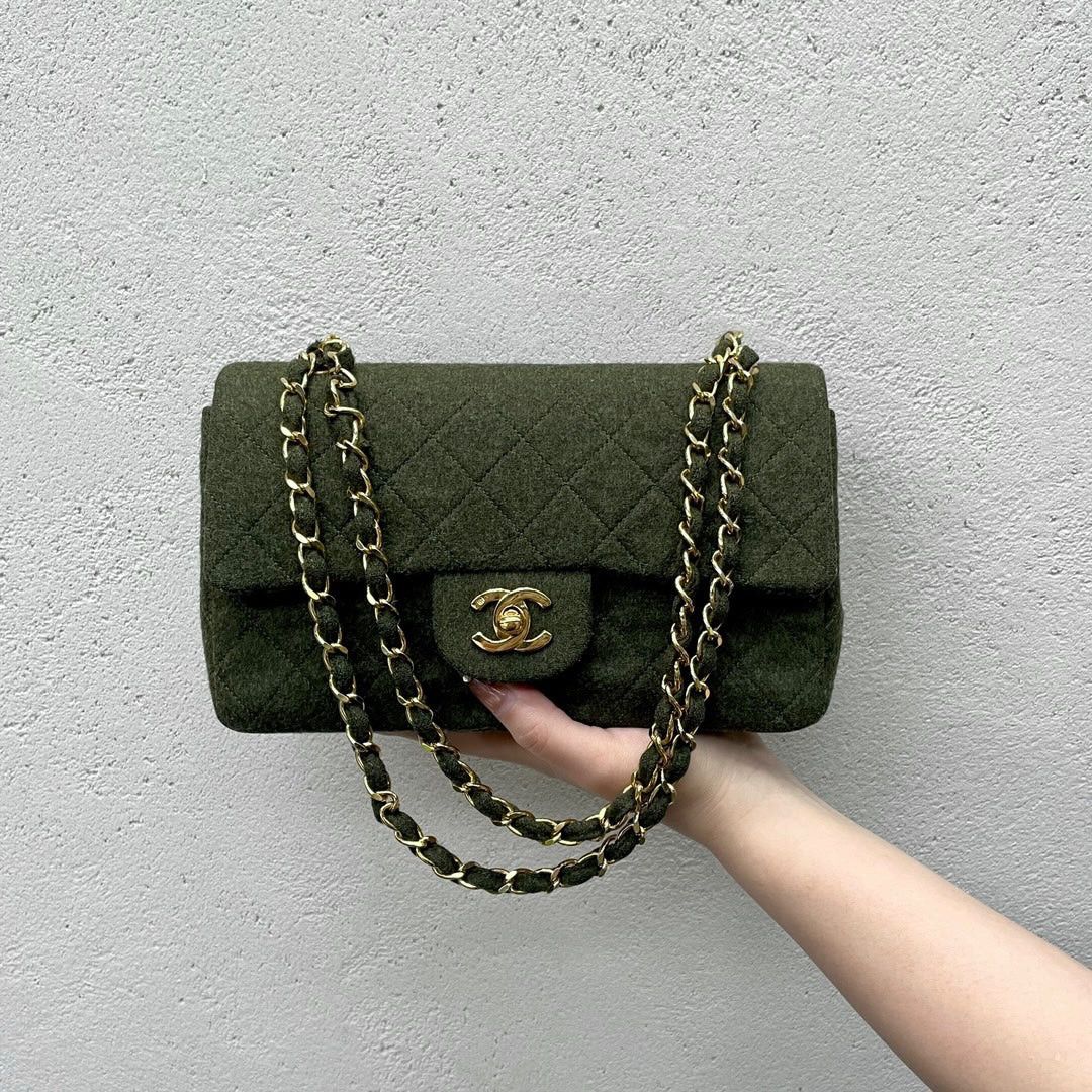 Chanel Chanel Matelasse Classic Flap 23 Wool Green Ghw Size ONE SIZE - 1 Thumbnail