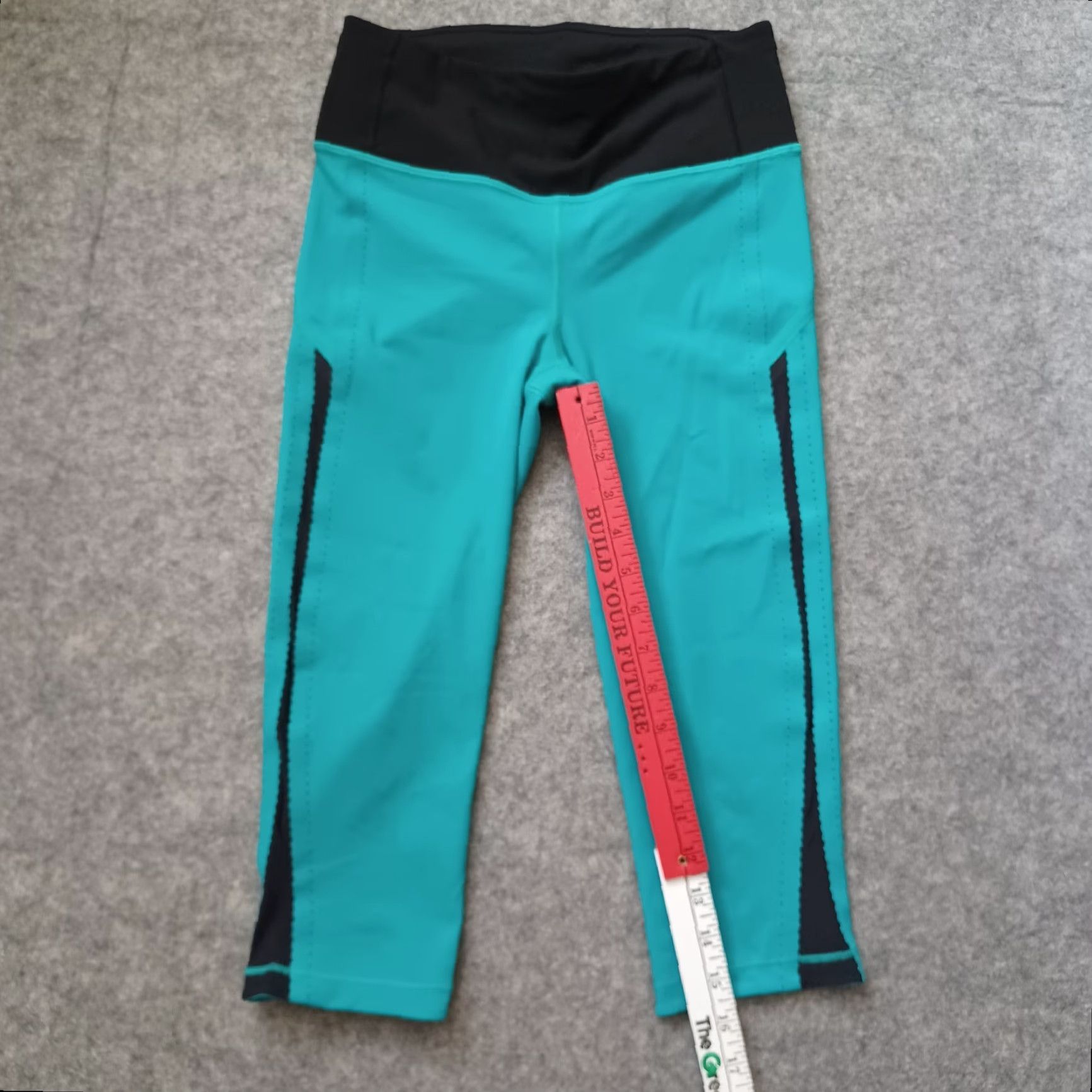 Lululemon Lululemon Leggings Cropped 4 Green Viridian Smooth Stride Athletic Womens Running Yoga Stretch Comfort Shaping Luxtreme Cross Training Easy Care Size 27" / US 4 / IT 40 - 4 Thumbnail