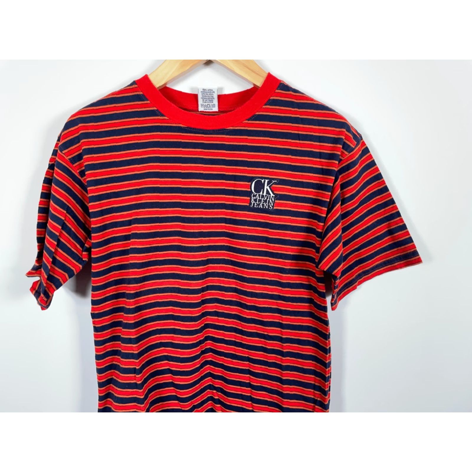 Guess VINTAGE 90s Calvin Klein T-Shirt Men M Red Blue Striped 100% Cotton USA Size US M / EU 48-50 / 2 - 4 Thumbnail