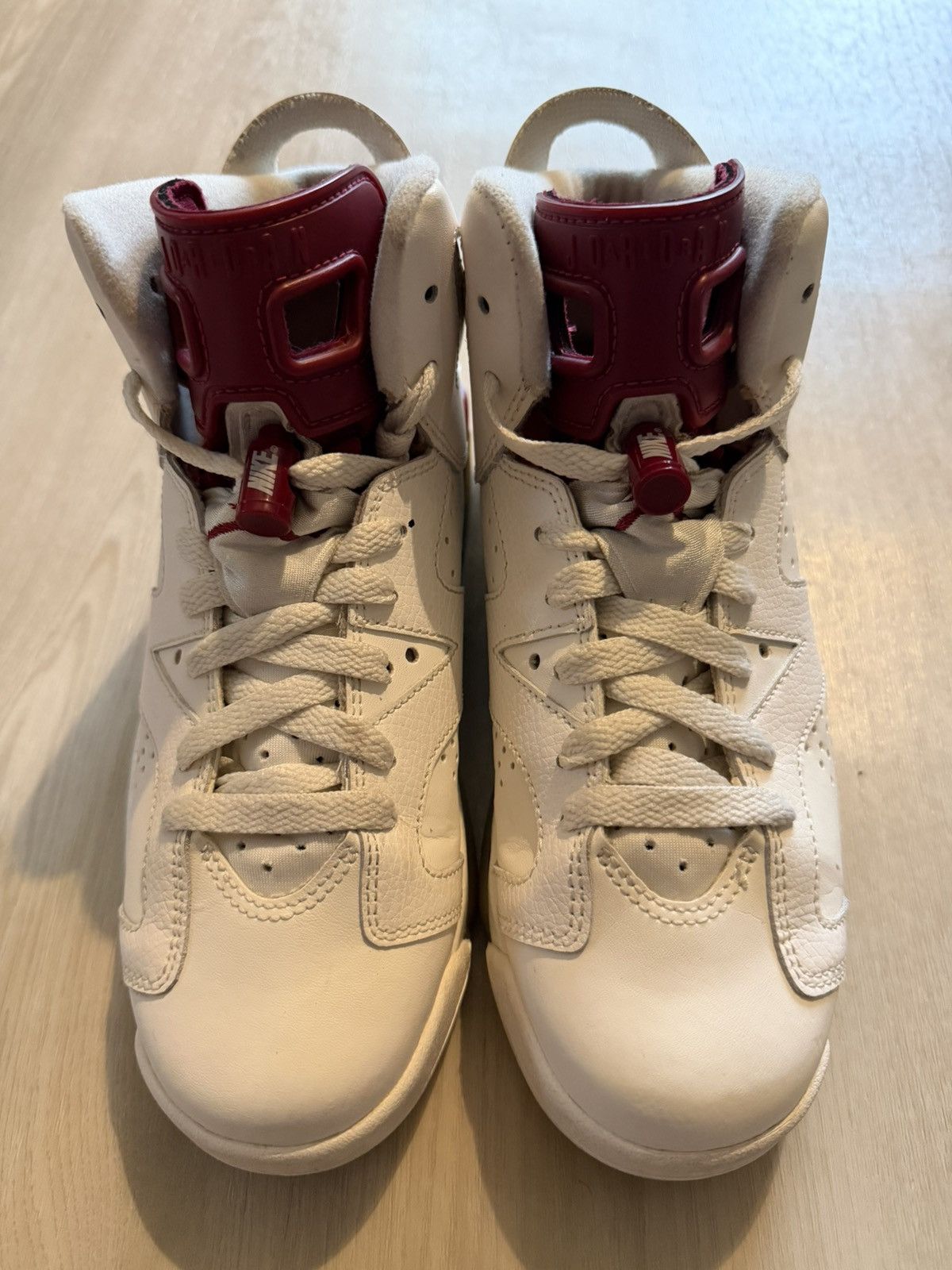 Jordan Brand Nike Boys Air Jordan 6 836342-115 White Size 6Y Size US 6 / EU 39 - 5 Thumbnail
