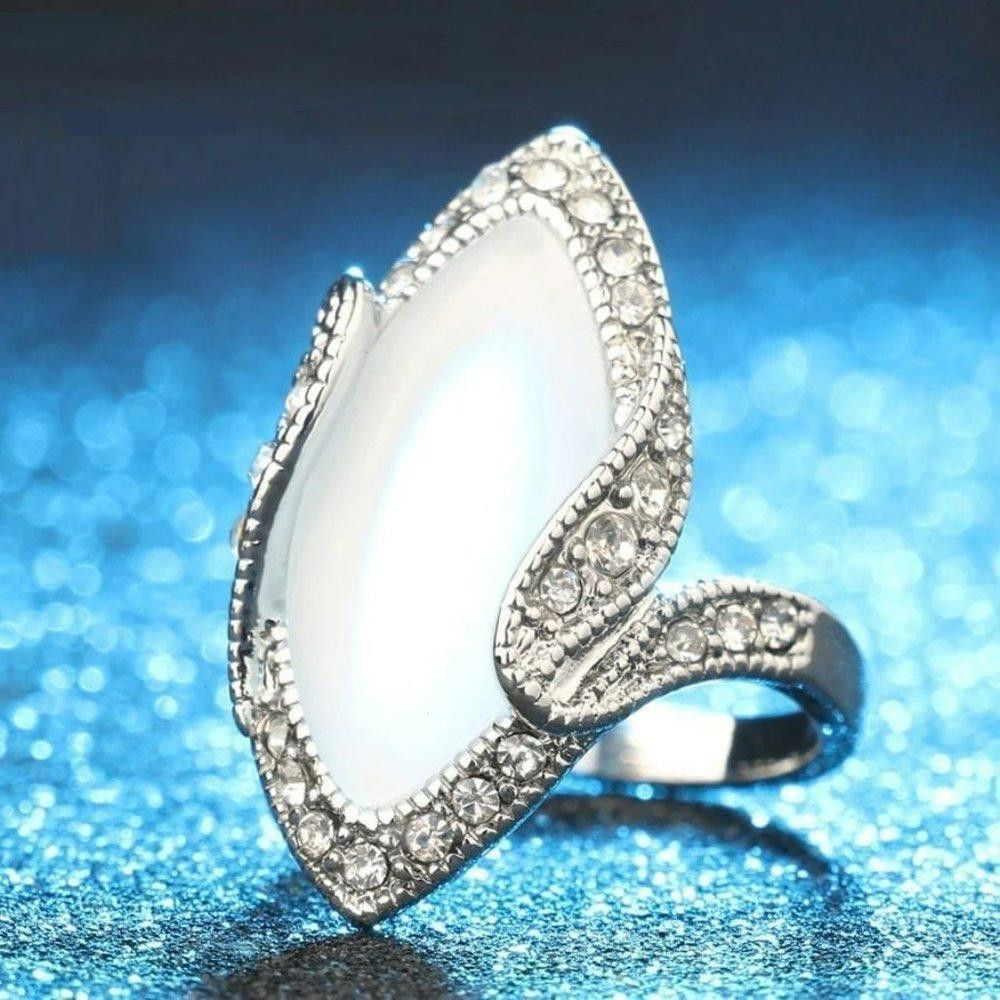Designer Vintage Moonstone White Marquise Silver Ring - Size 6 Size ONE SIZE - 1 Thumbnail