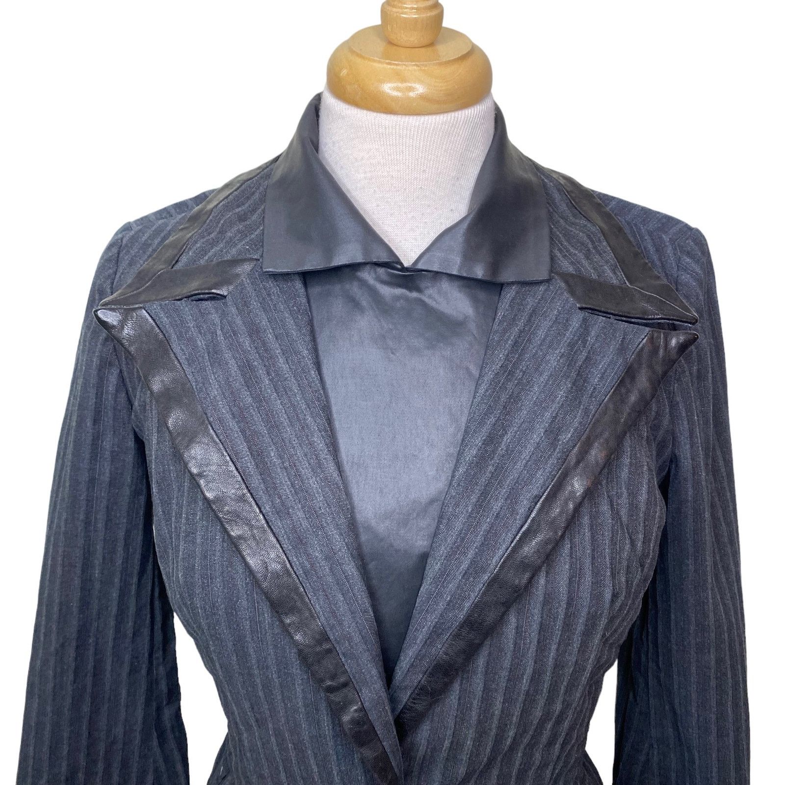 Gary Graham GARY GRAHAM Double Layer Faux Leather Pinstriped Blazer Size S / US 4 / IT 40 - 5 Thumbnail