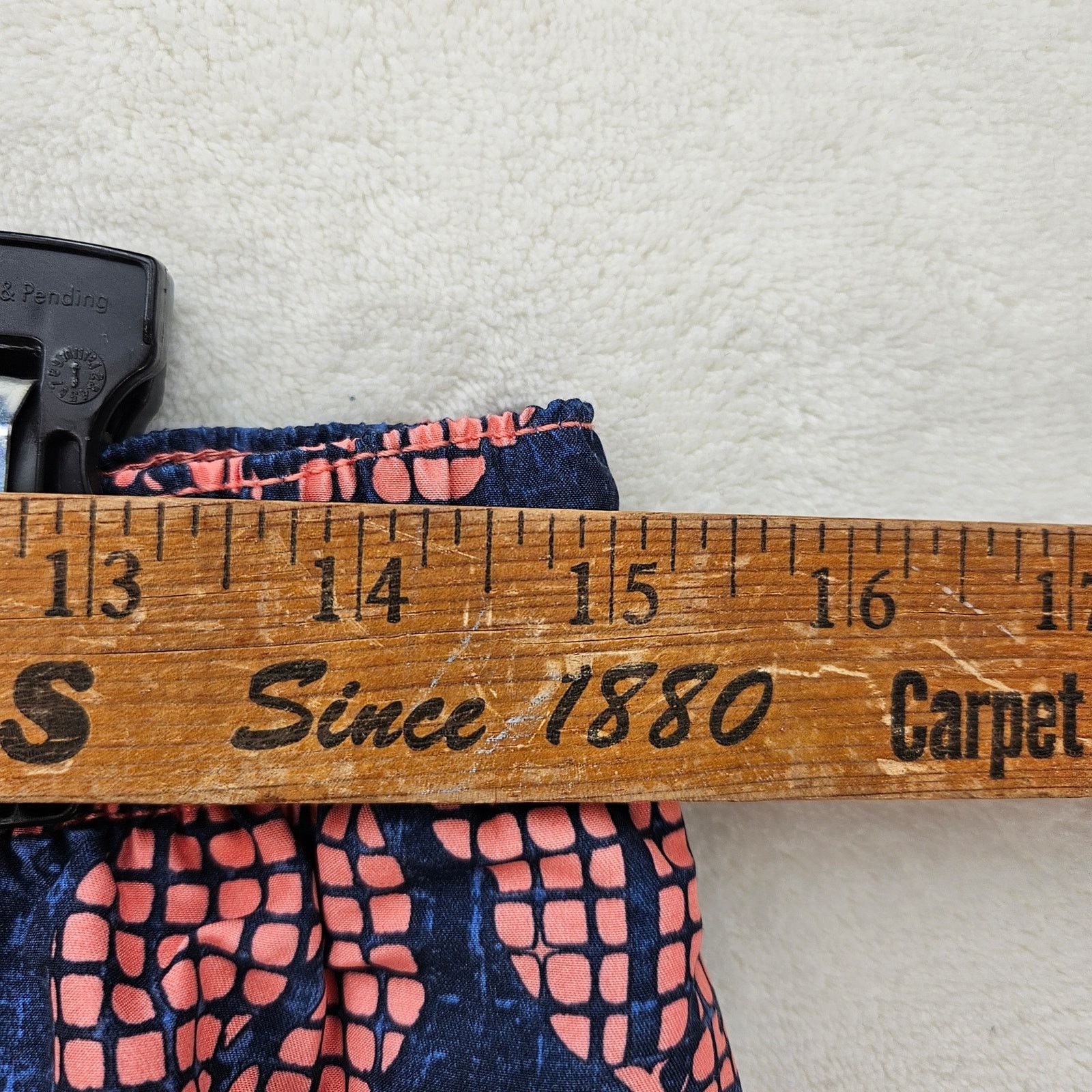 Tommy Bahama TOMMY BAHAMA MEN'S MEDIUM RELAX MARINE BLUE FLORAL SHORTS Size US 30 / EU 46 - 3 Thumbnail