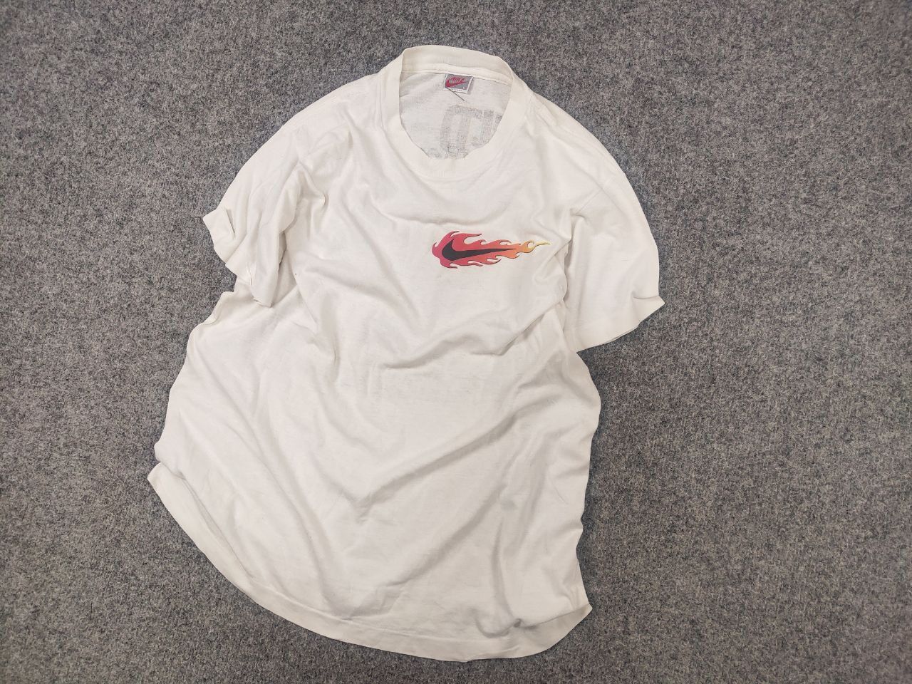 Nike Rare Vintage 80s Nike Field General flame Swoosh Tee T shirt Size US L / EU 52-54 / 3 - 3 Thumbnail