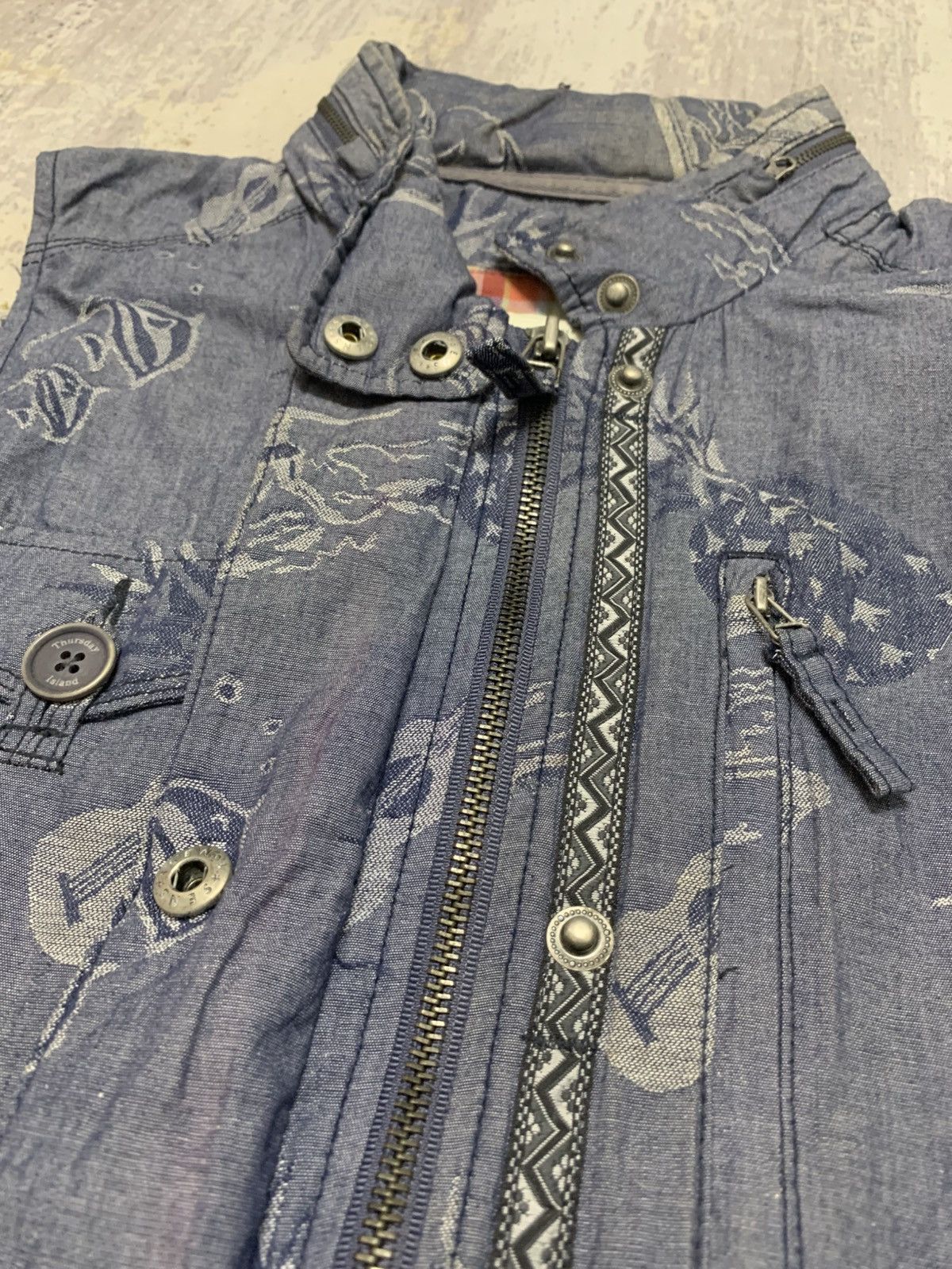 Japanese Brand Japanese Brand Hawaiian Motif Outdoor Hooded Vest Size US S / EU 44-46 / 1 - 4 Thumbnail