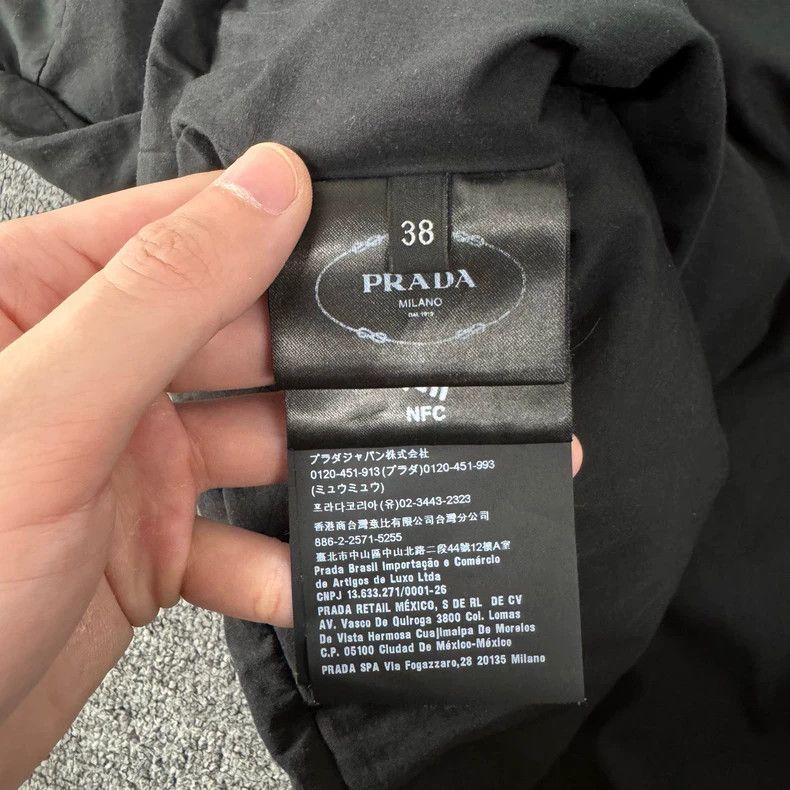 Prada Prada Size 38 Triangle logo short down vest size 38 2502- Size US XXS / EU 40 - 7 Thumbnail