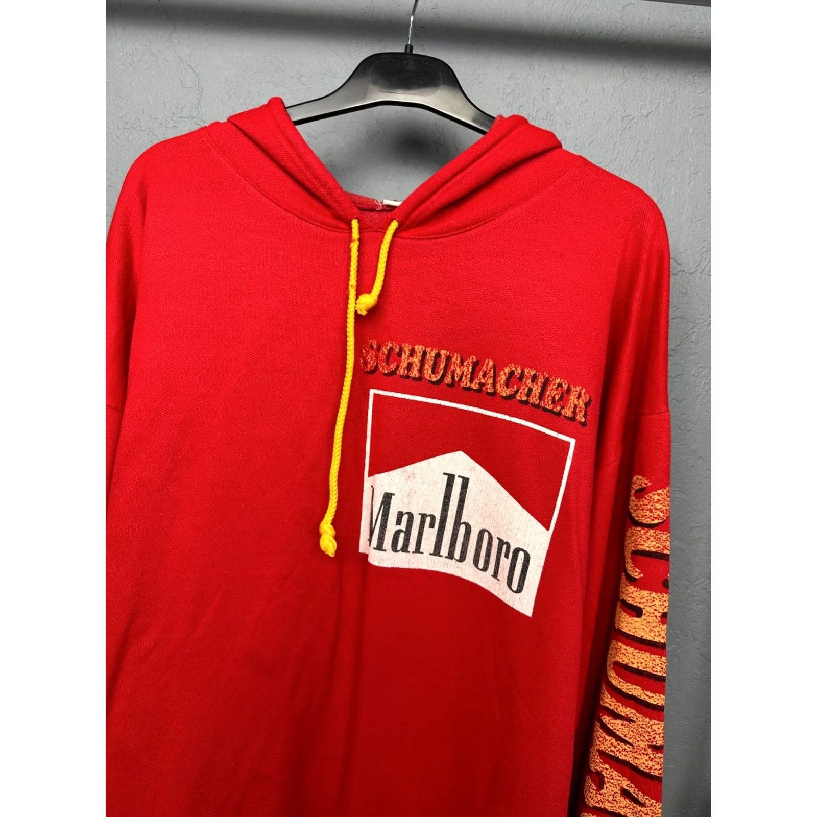 Ferrari VINTAGE Michael Schumacher Ferrari Marlboro 90s Mens Hoodie XXL Red 90s Cars Hooded Pullover Mens Size US XXL / EU 58 / 5 - 6 Thumbnail