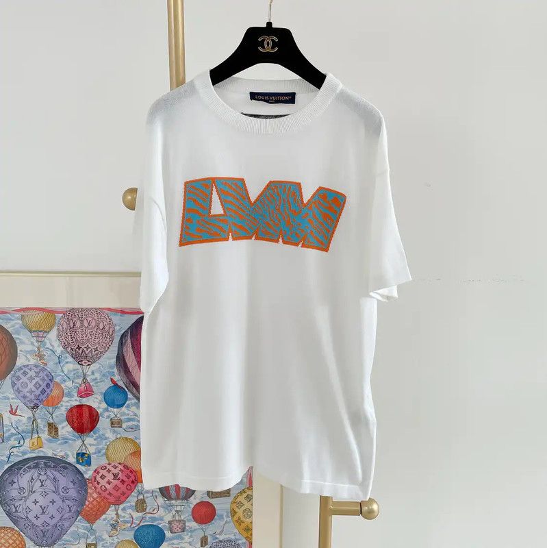 Louis Vuitton Louis Vuitton White Cotton Graphic Summer T-Shirt 0089 Size XS / US 0-2 / IT 36-38 - 1 Thumbnail