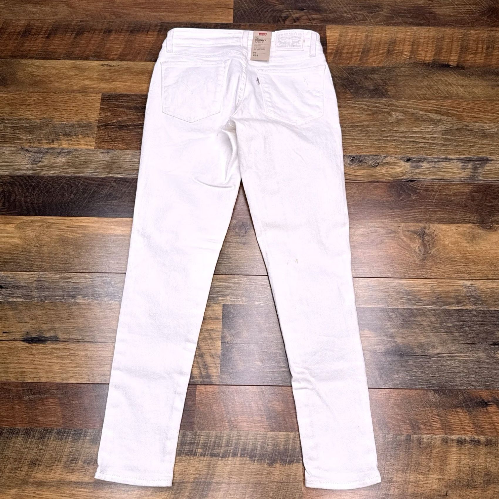 Levi's VINTAGE? No. Levi's 711 Skinny Jeans Womens 24 White Mid Rise Stretch Denim 5-Pocket Slim 26in Inseam Size 42" / US 20 - 3 Thumbnail