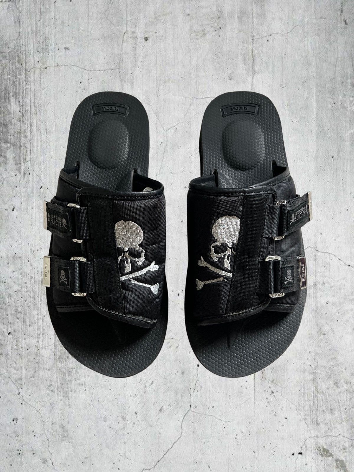 Mastermind Japan × Suicoke Suicoke x Mastermind Japan Slides Size US 7 / EU 40 - 1 Thumbnail