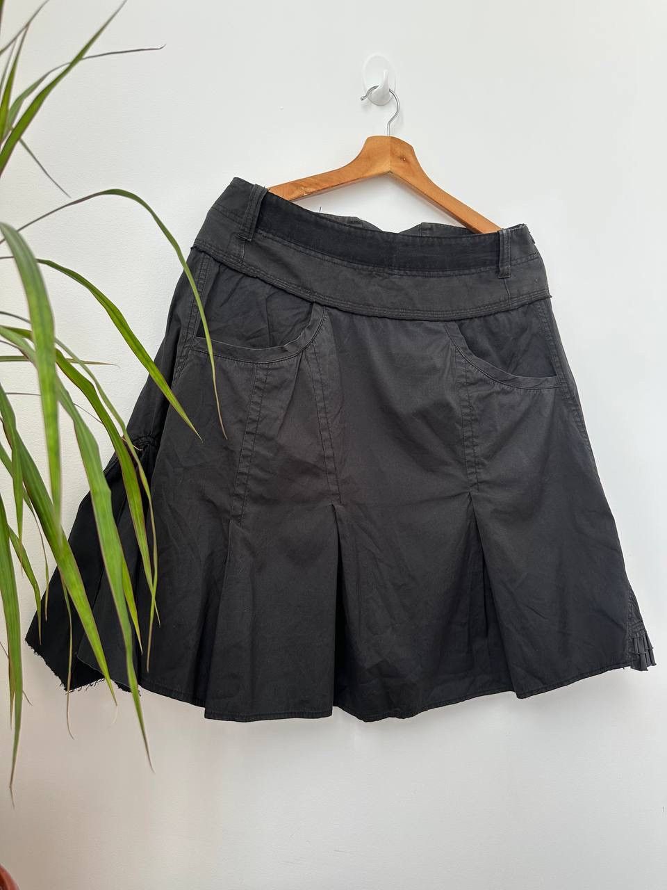 Japanese Brand × Vintage Vintage IKKS Womens Black Avant Garde Cargo Black Mini Skirt Size 30" / US 8 / IT 44 - 7 Thumbnail