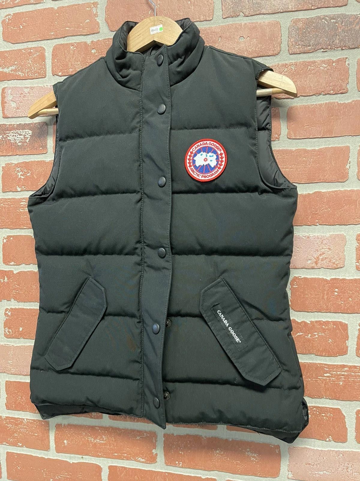 Canada Goose Size XS - Canada Goose Vest 2832L Black Size US XS / EU 42 / 0 - 3 Thumbnail