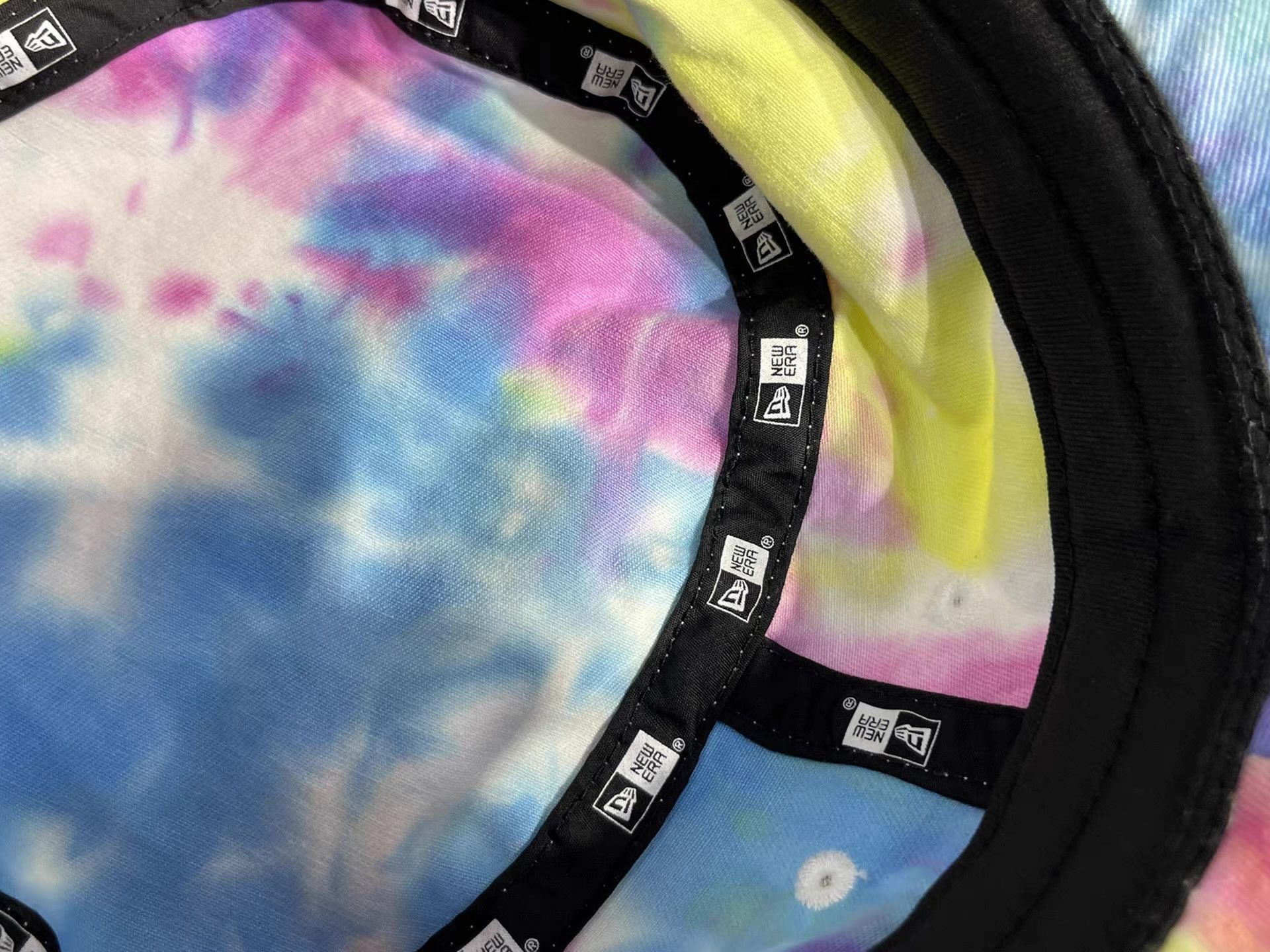 New Era New Era Tie-Dye Bucket Hat Q5 Size ONE SIZE - 2 Thumbnail