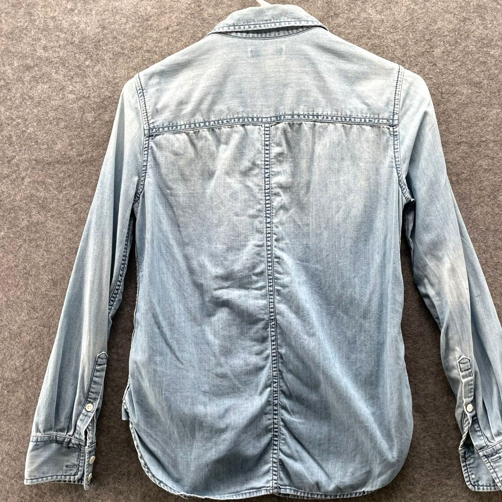 J.Crew J.Crew Chambray Button Down Shirt Womens 0 Light Blue Long Sleeve Cotton Western Size XS / US 0-2 / IT 36-38 - 2 Thumbnail