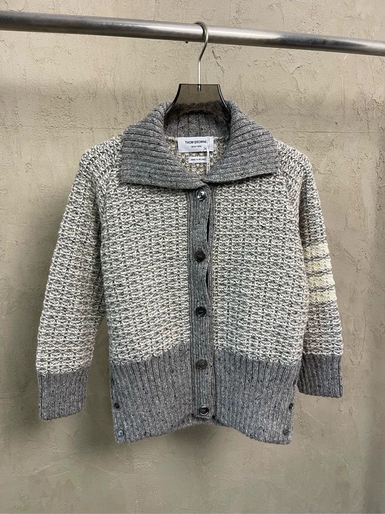 Thom Browne Thom Browne Gray four-striped wool horsehair cardigan sweat Size XS / US 0-2 / IT 36-38 - 2 Thumbnail