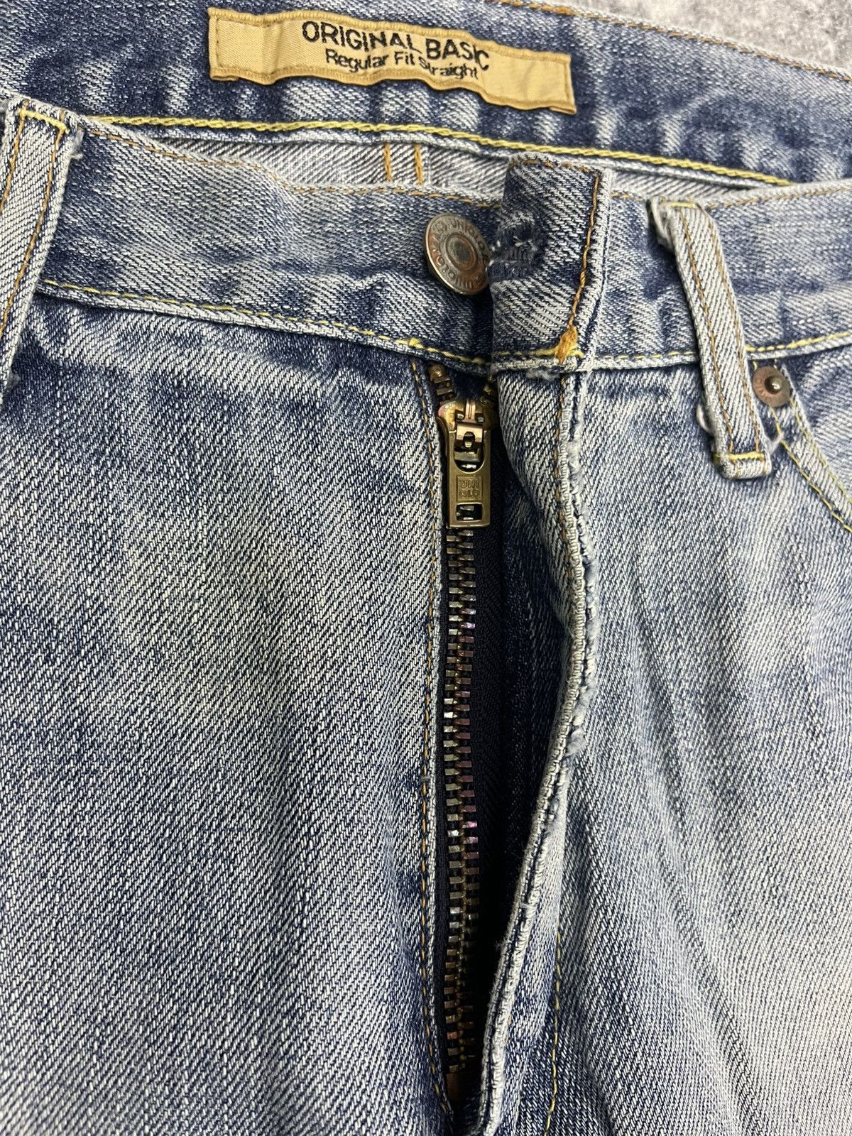 Uniqlo Vintage Uniqlo S002 Easy Fit Straight Distressed Denim Size US 31 - 6 Thumbnail